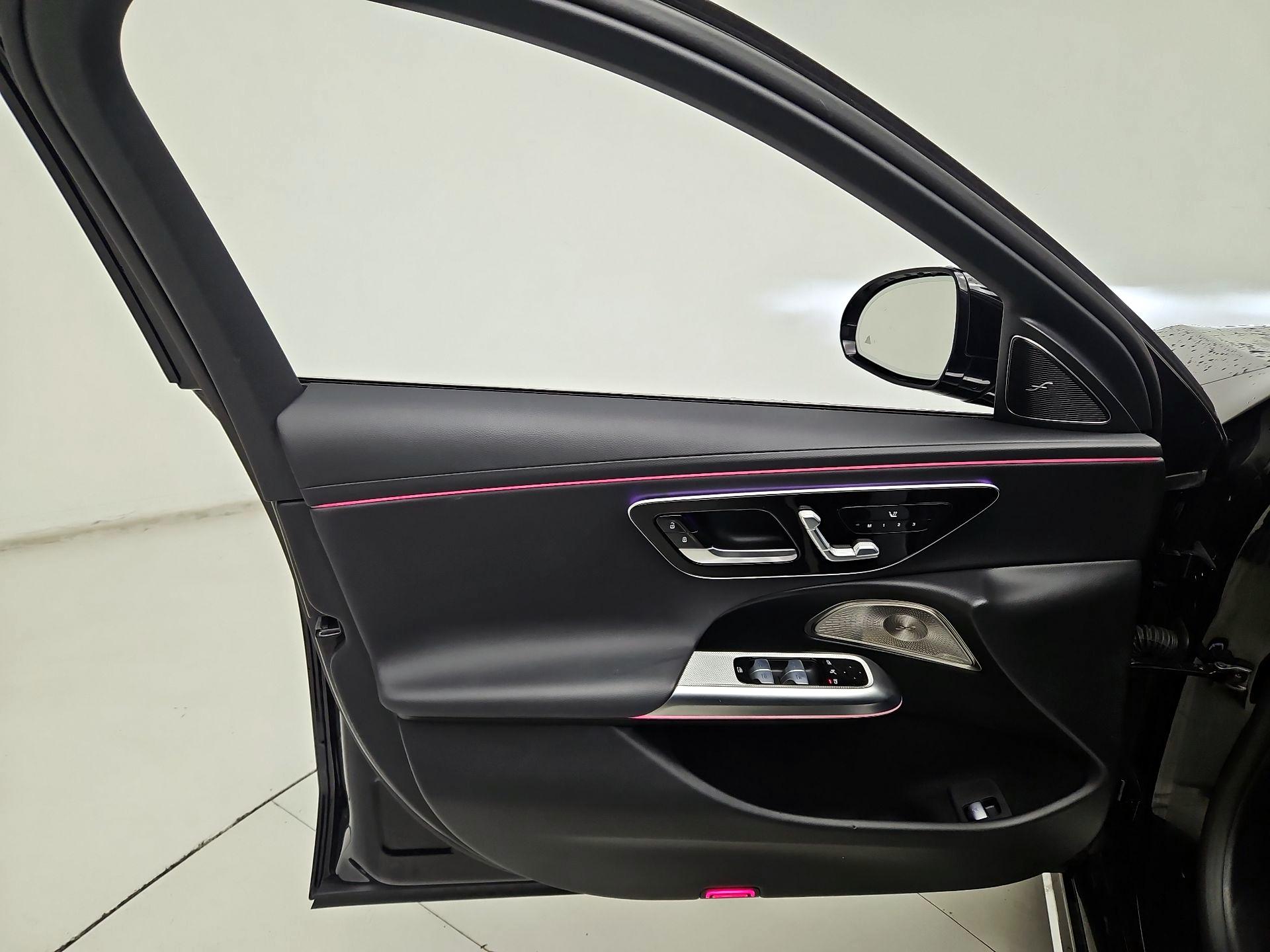 Thumbnail: 2024 Mercedes-Benz E-Class - 12