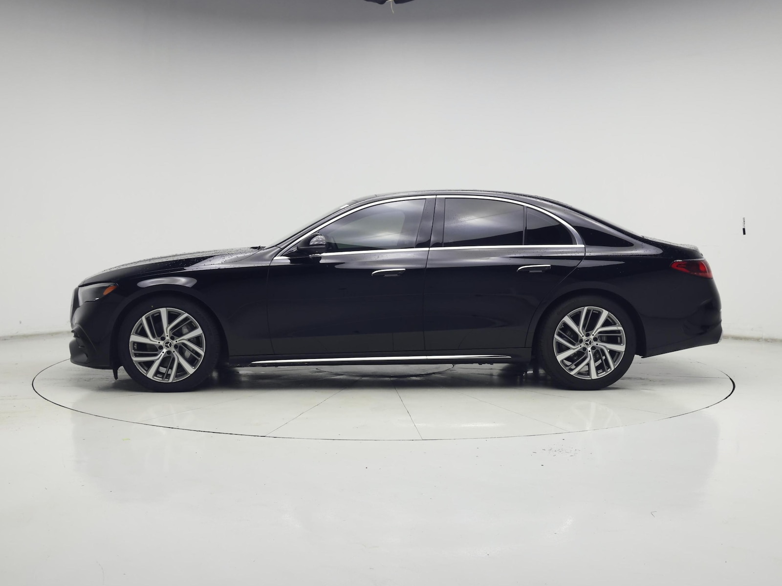 2024 Mercedes-Benz E-Class E350 - Photo 4