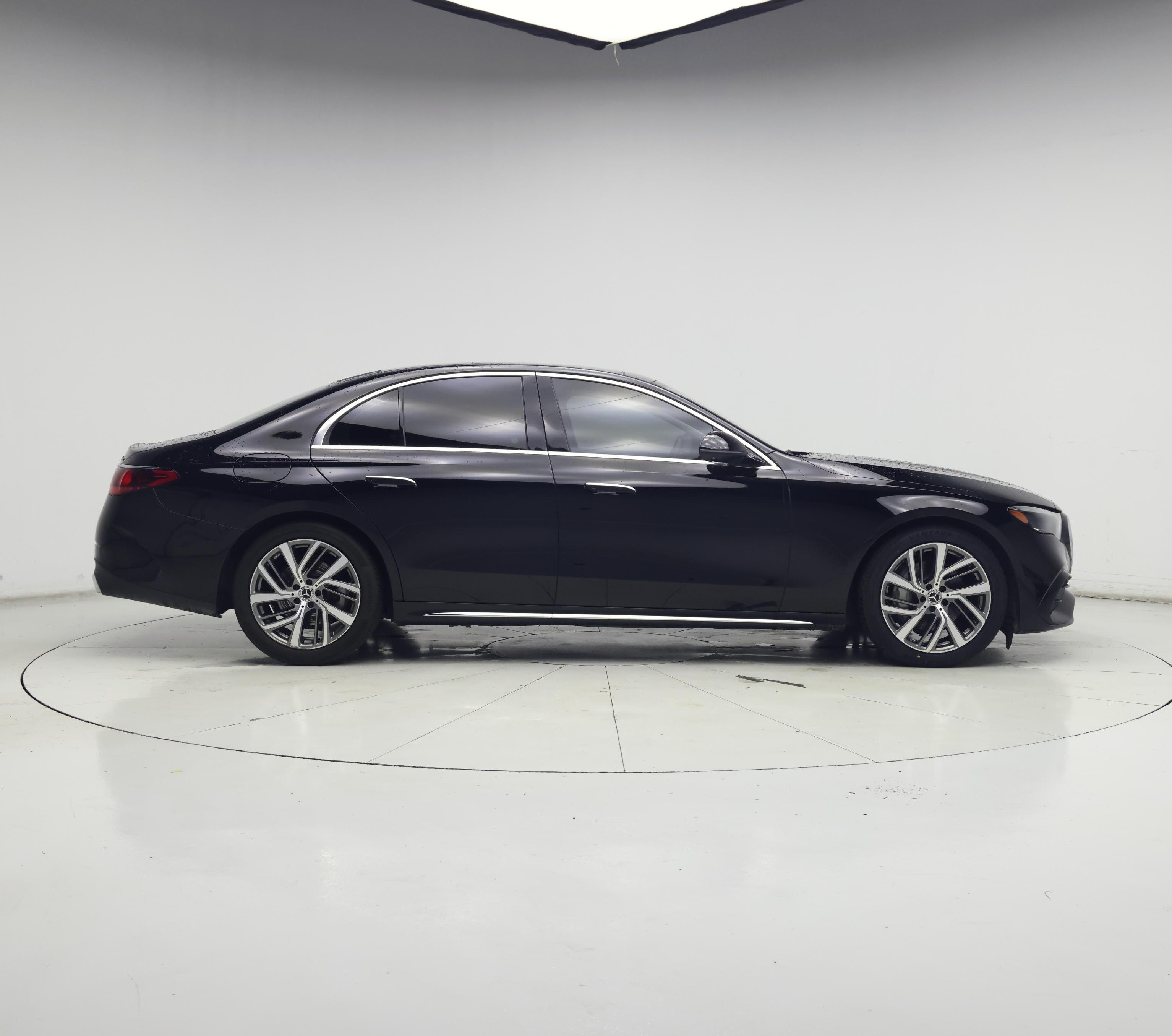 Thumbnail: 2024 Mercedes-Benz E-Class - 7