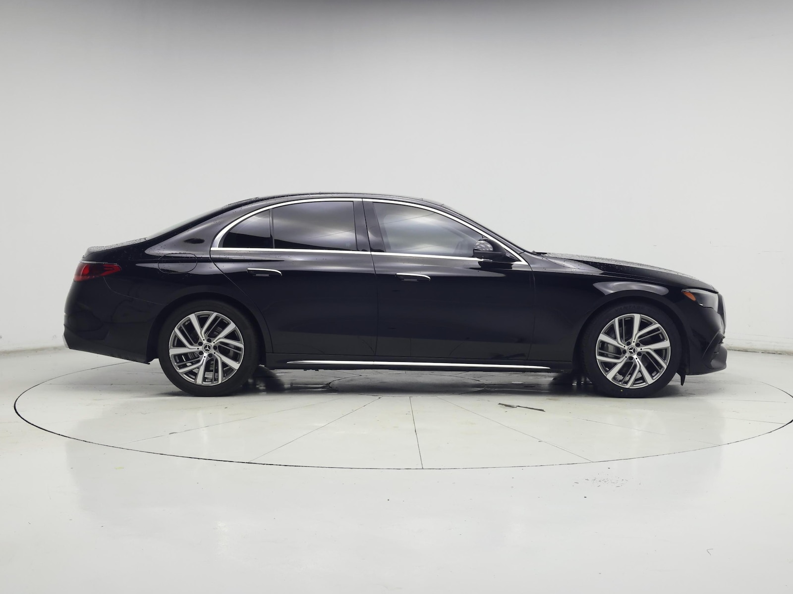 2024 Mercedes-Benz E-Class E350 - Photo 8
