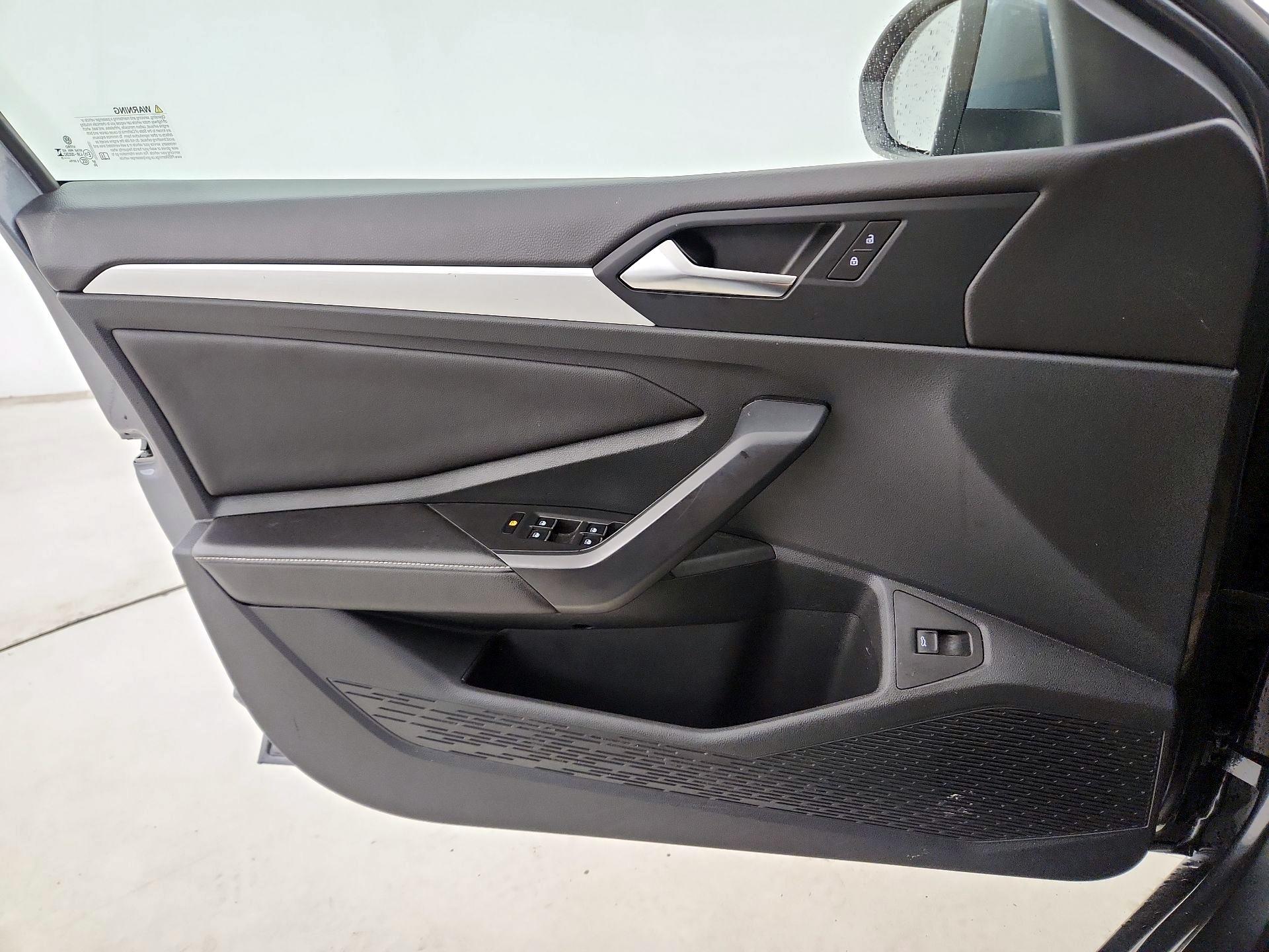 Thumbnail: 2025 Volkswagen Jetta - 12