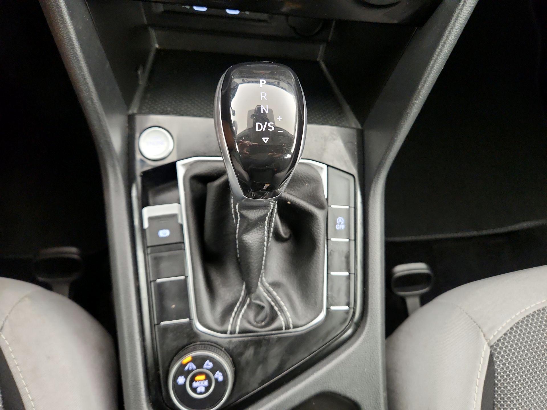 Thumbnail: 2023 Volkswagen Taos - 17