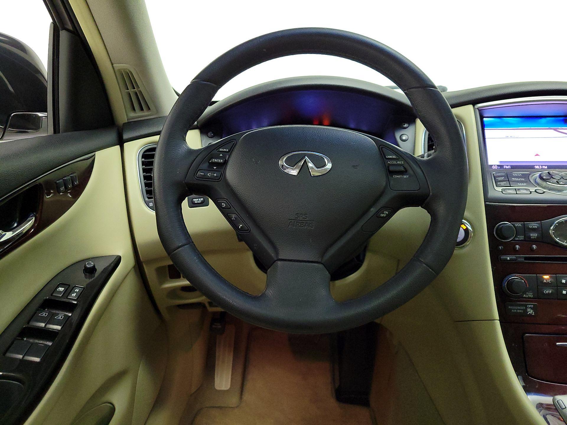 Thumbnail: 2016 INFINITI QX50 - 10