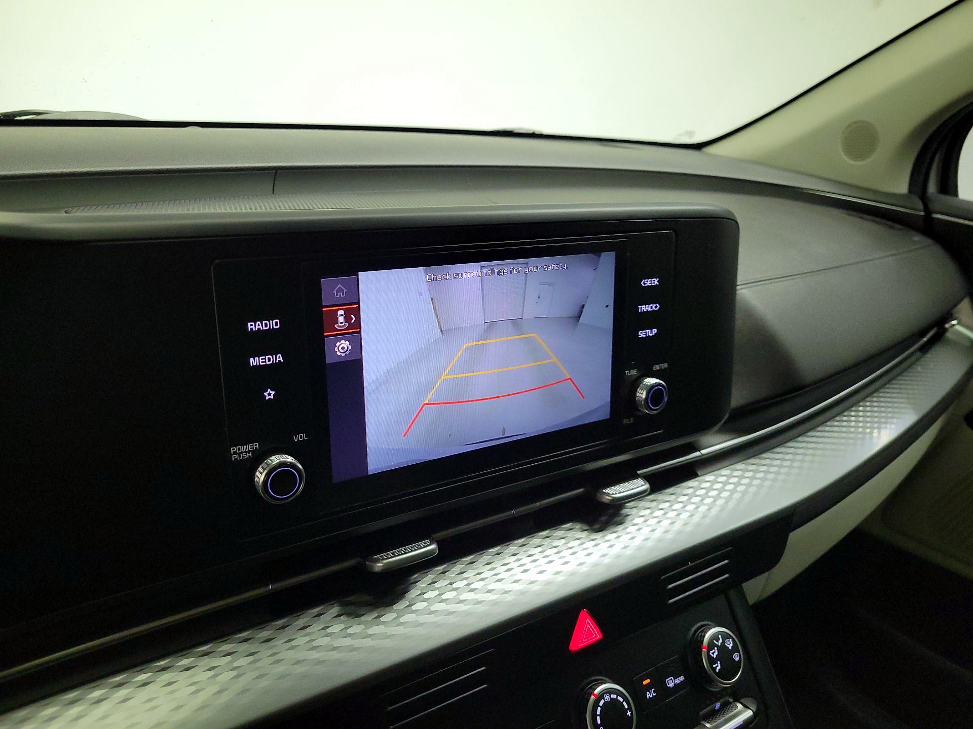 Thumbnail: 2023 Kia Carnival - 14