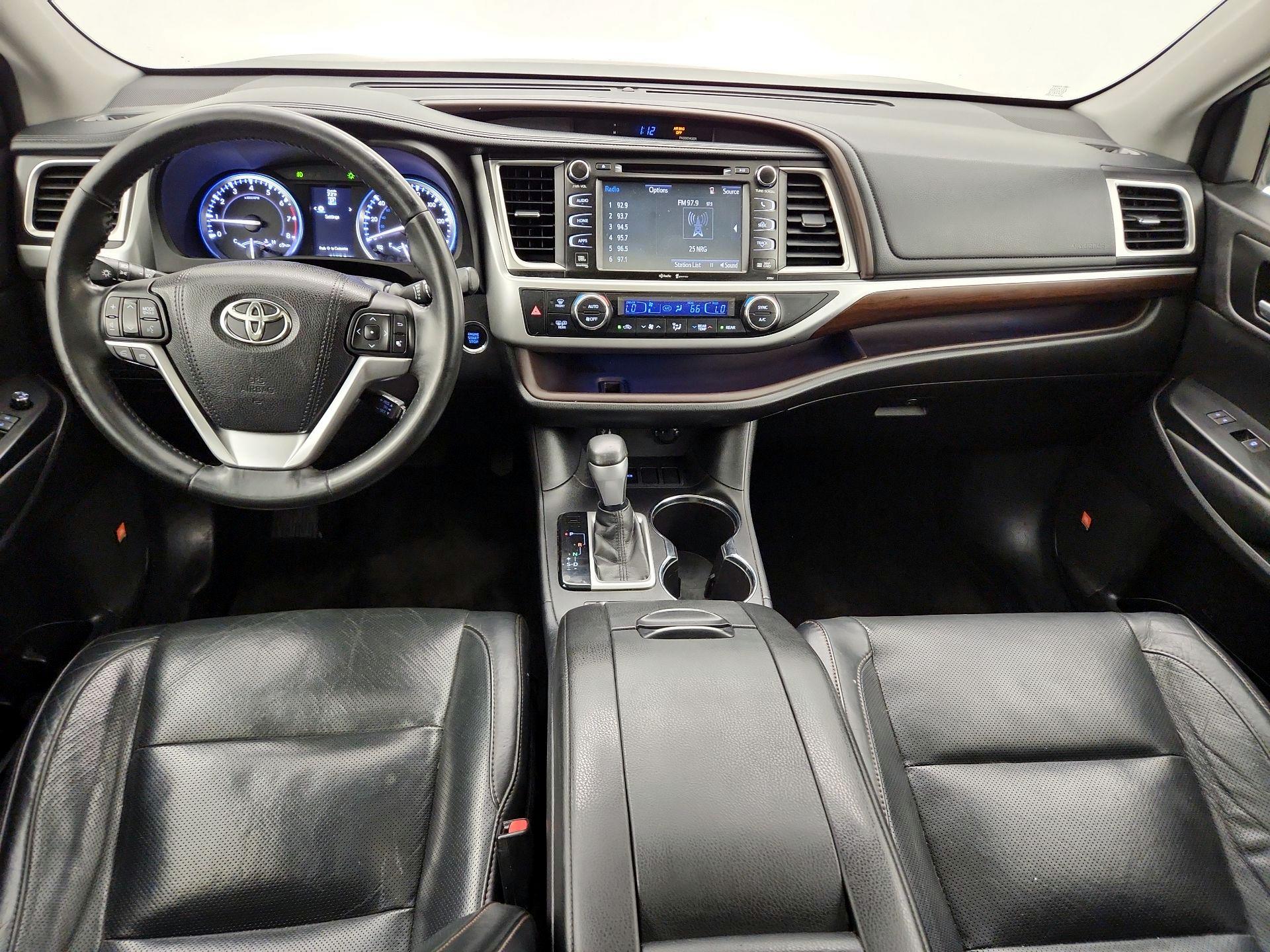 Thumbnail: 2015 Toyota Highlander - 9