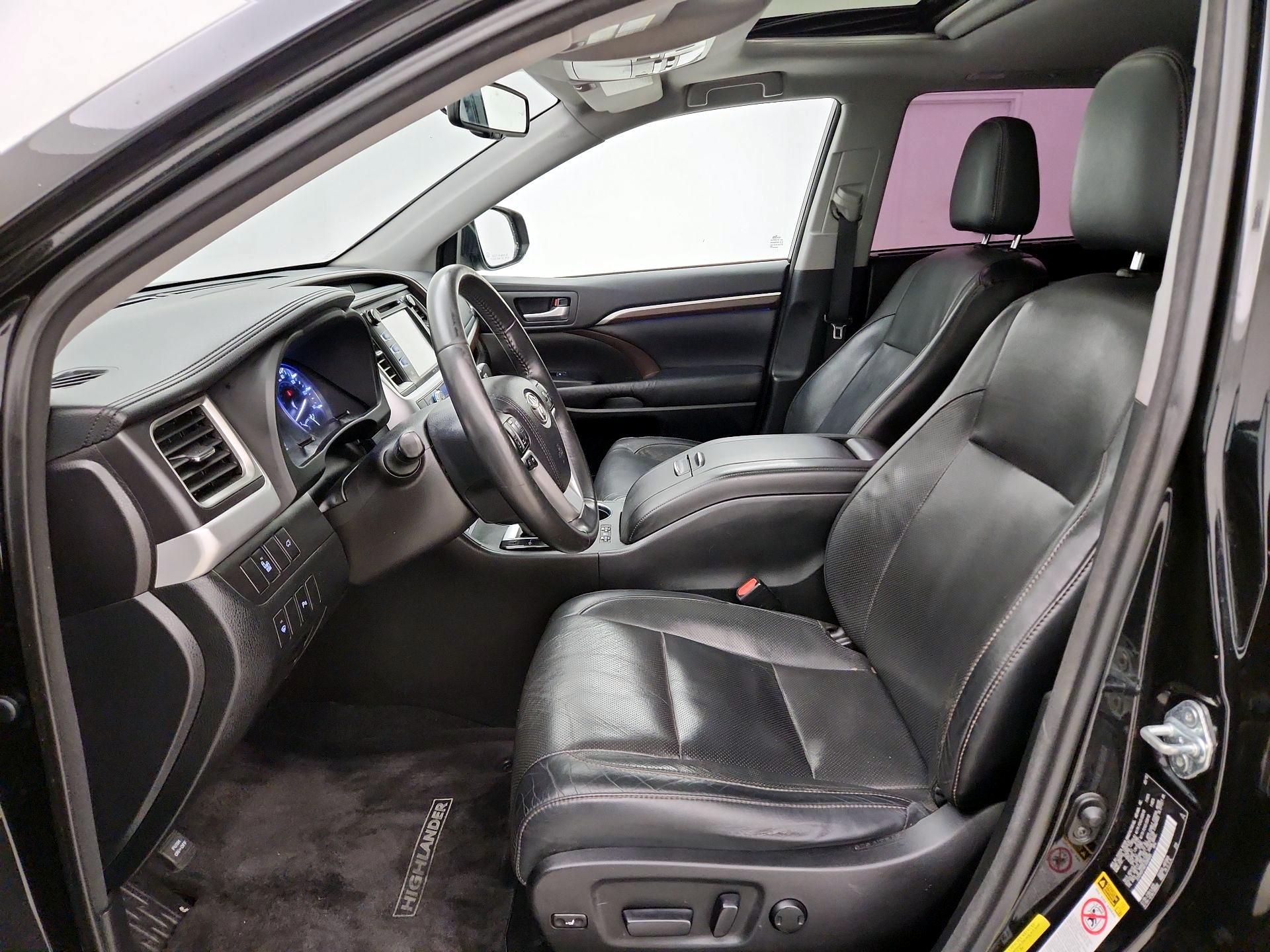 Thumbnail: 2015 Toyota Highlander - 11