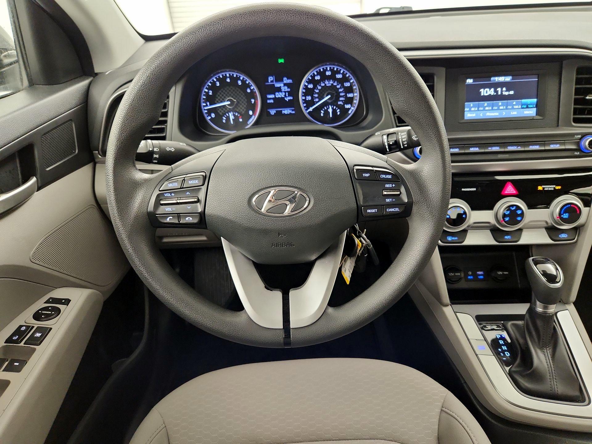 Thumbnail: 2019 Hyundai Elantra - 10