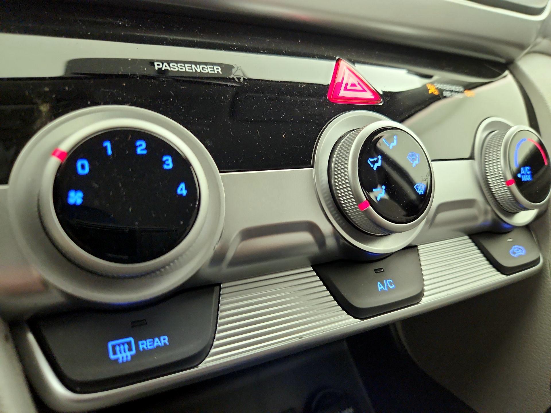 Thumbnail: 2019 Hyundai Elantra - 16