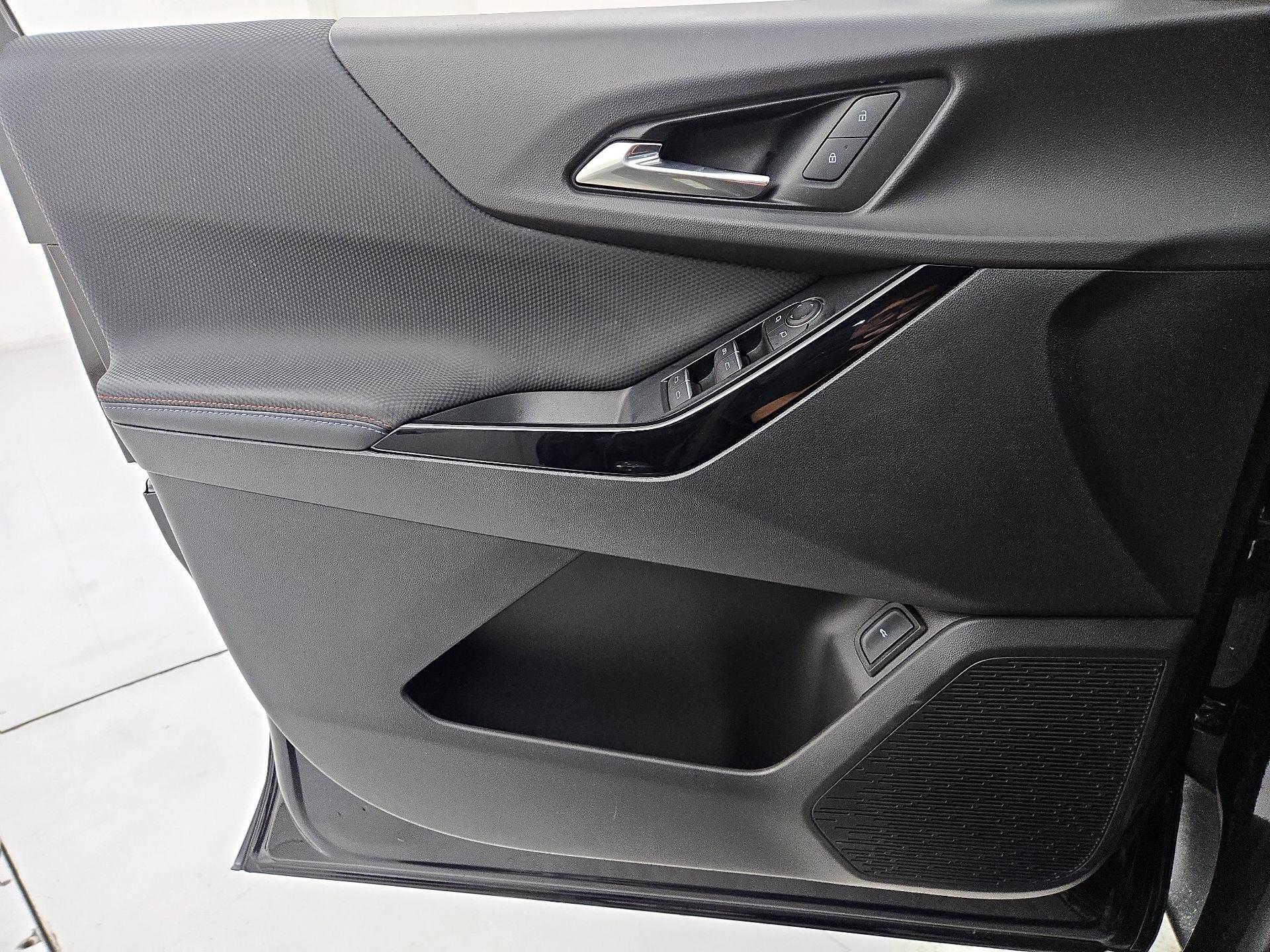 Thumbnail: 2025 Chevrolet Equinox - 12