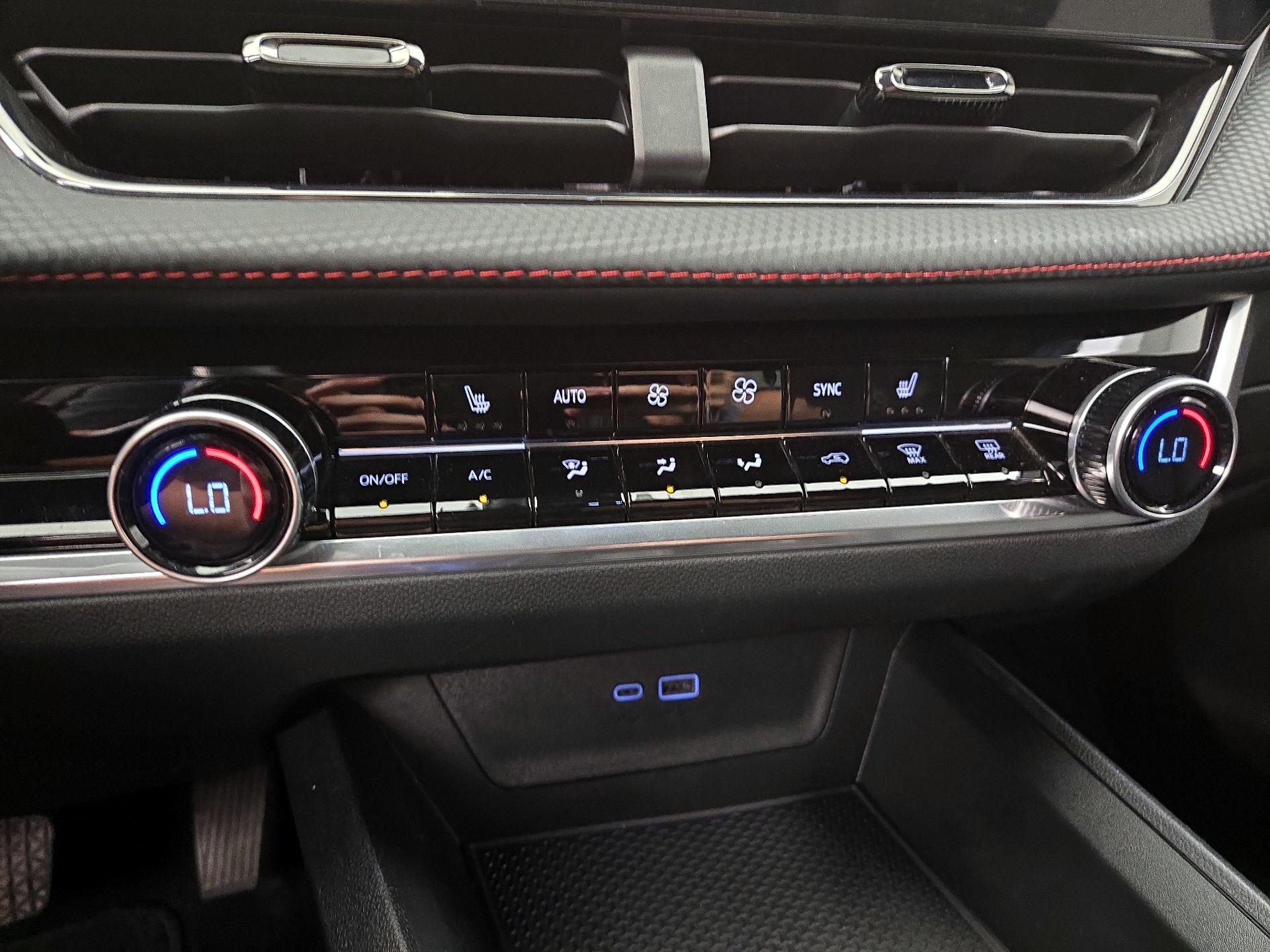 Thumbnail: 2025 Chevrolet Equinox - 16