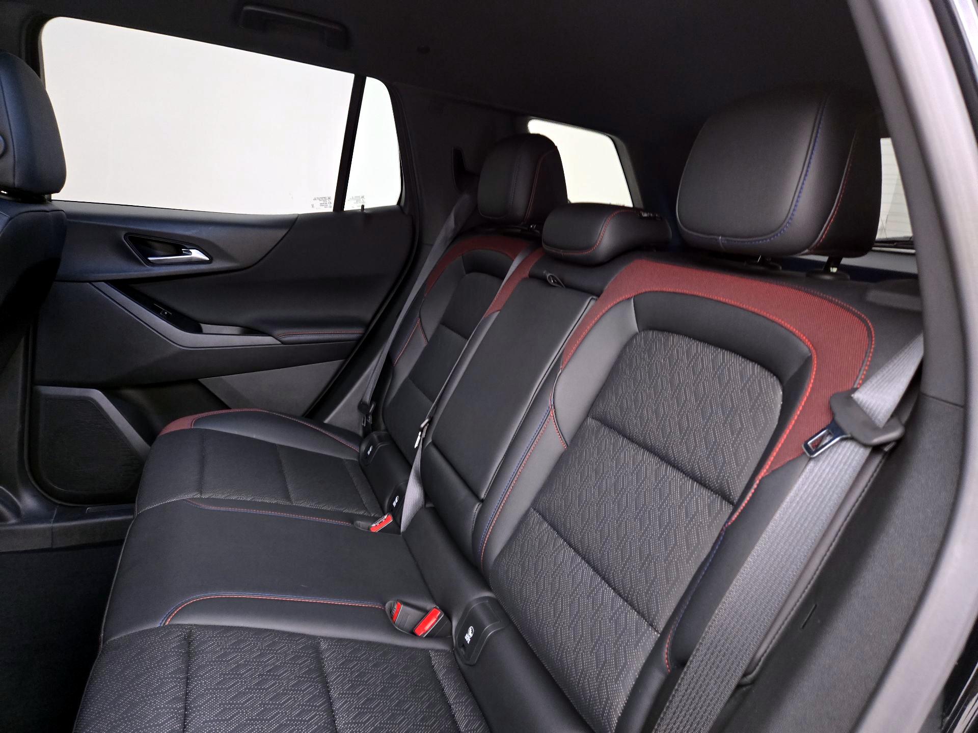 Thumbnail: 2025 Chevrolet Equinox - 19