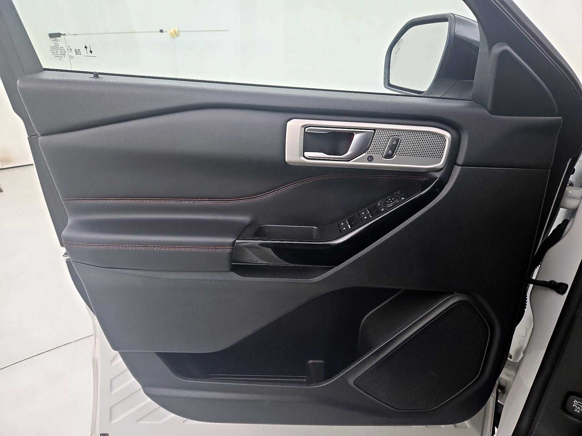 Thumbnail: 2022 Ford Explorer - 12