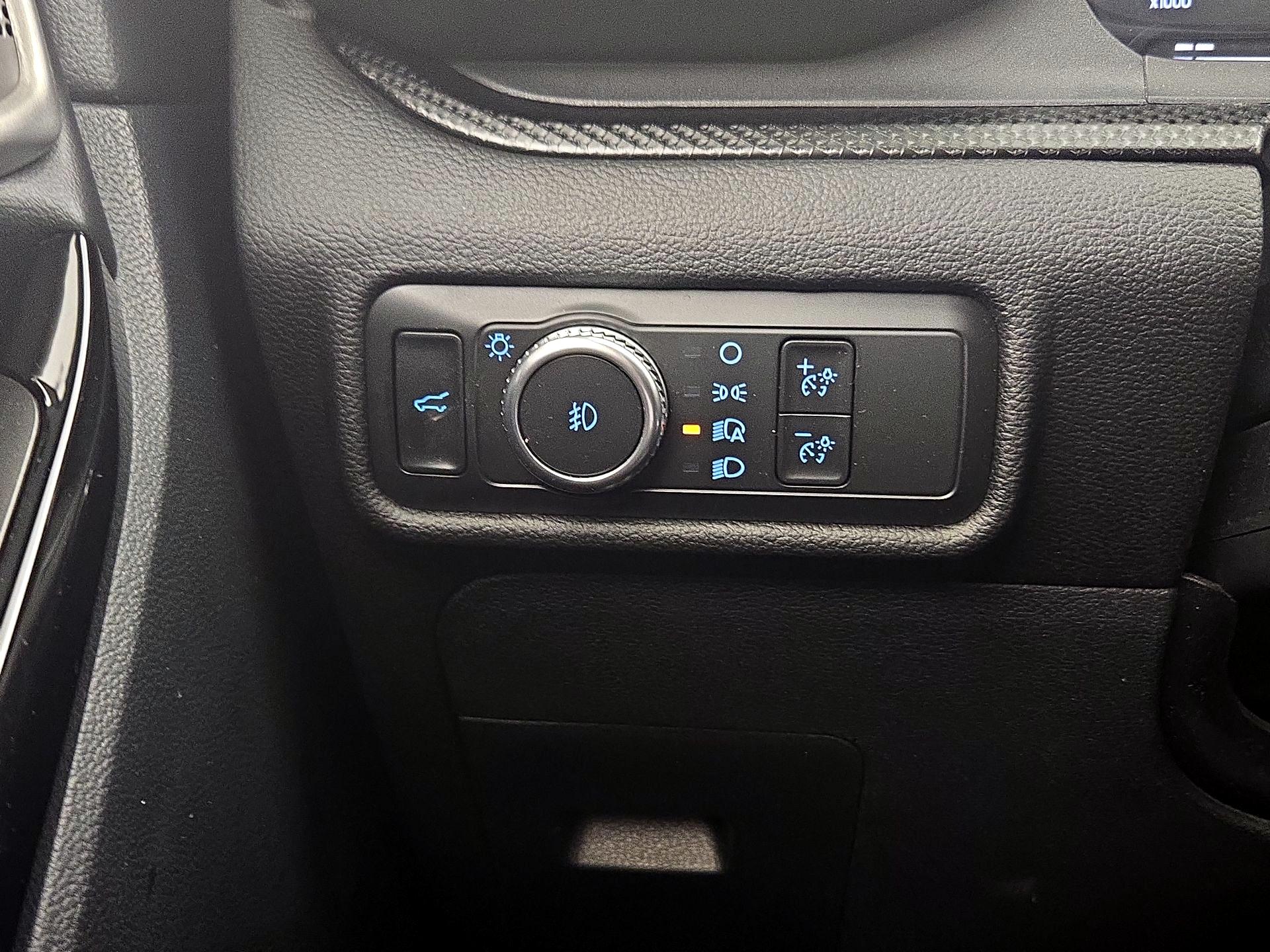 Thumbnail: 2022 Ford Explorer - 13