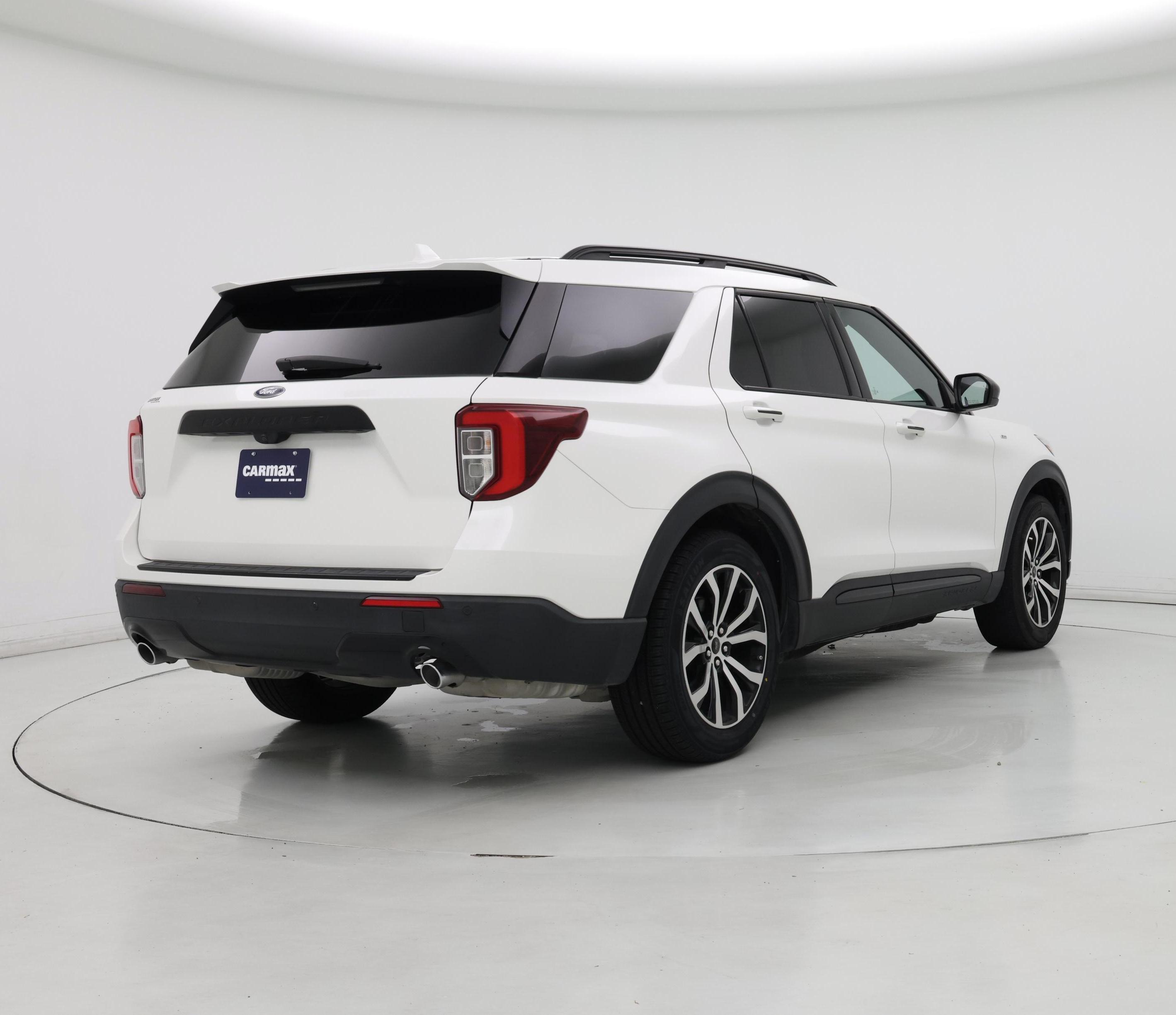 Thumbnail: 2022 Ford Explorer - 8