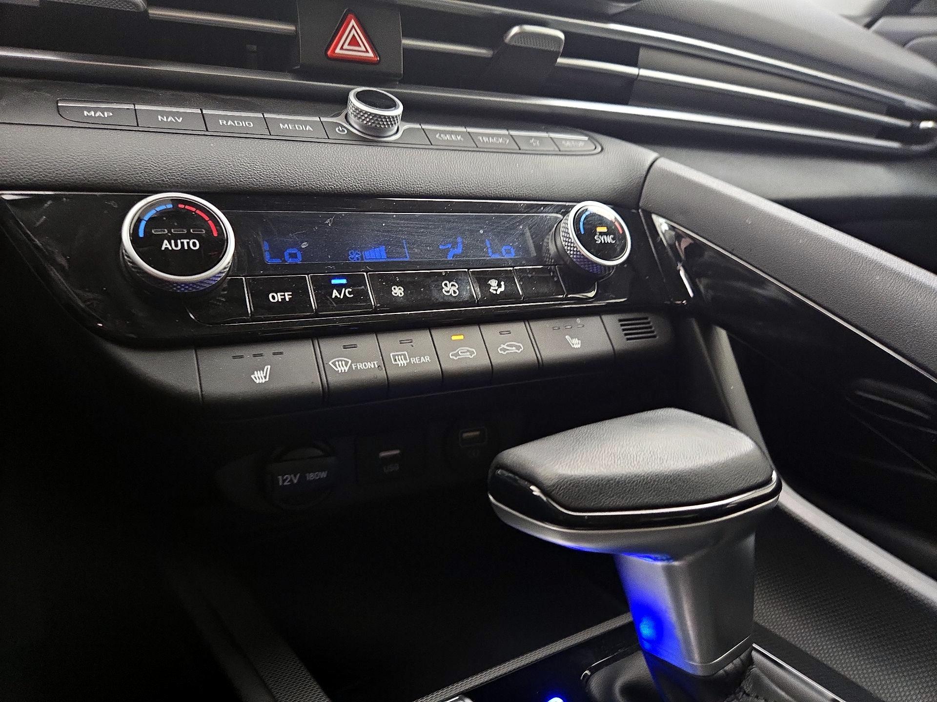 Thumbnail: 2022 Hyundai Elantra - 17