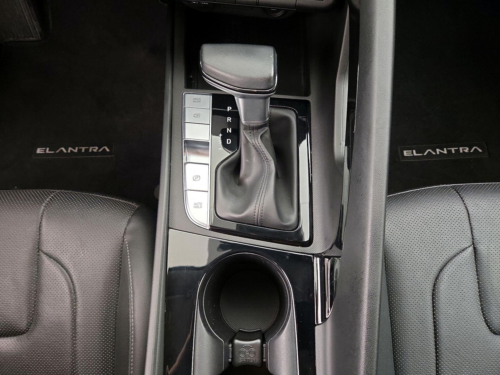 Thumbnail: 2022 Hyundai Elantra - 18