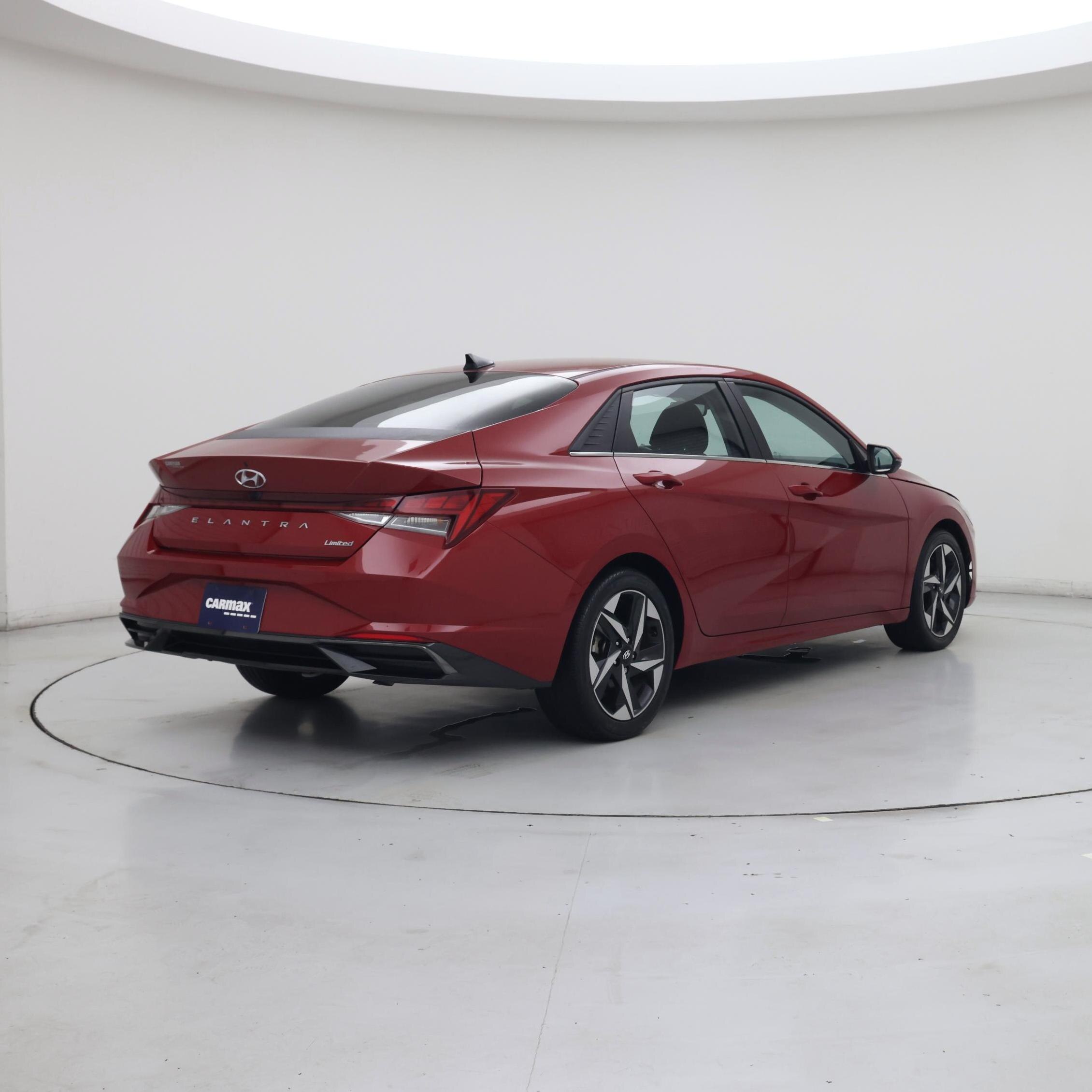 Thumbnail: 2022 Hyundai Elantra - 8