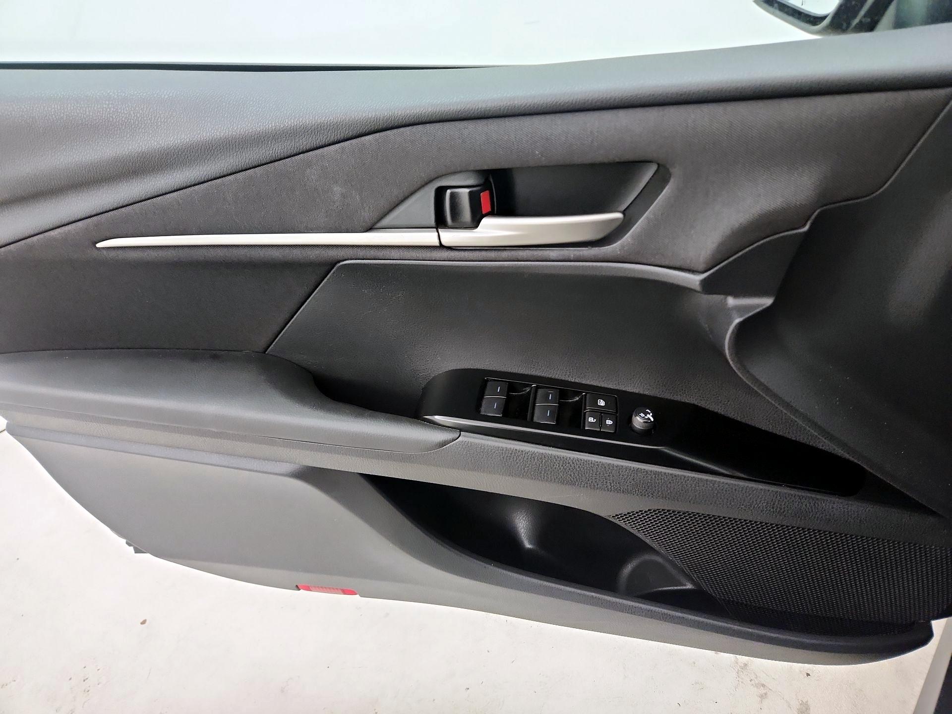 Thumbnail: 2025 Toyota Camry - 12