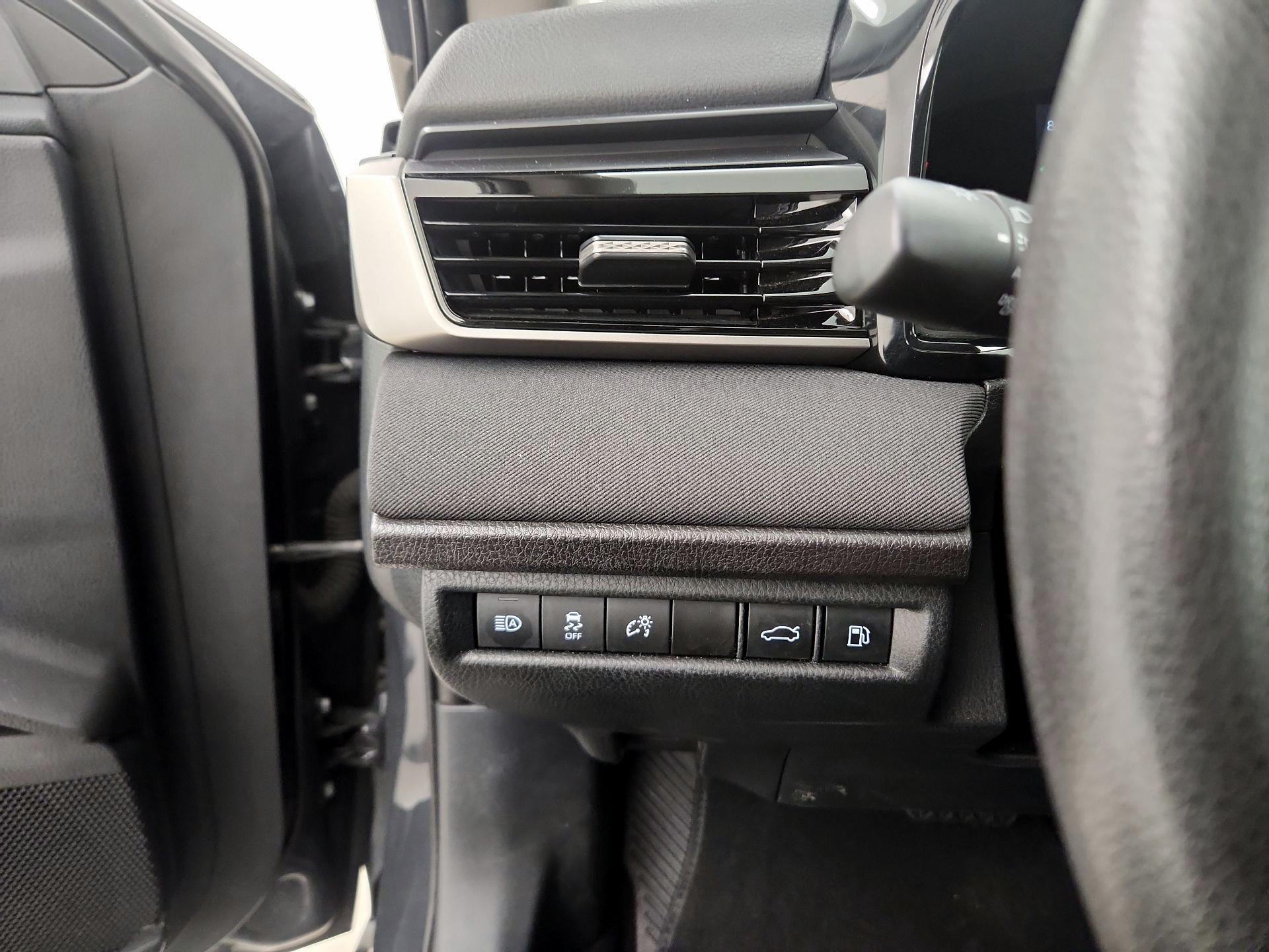 Thumbnail: 2025 Toyota Camry - 13