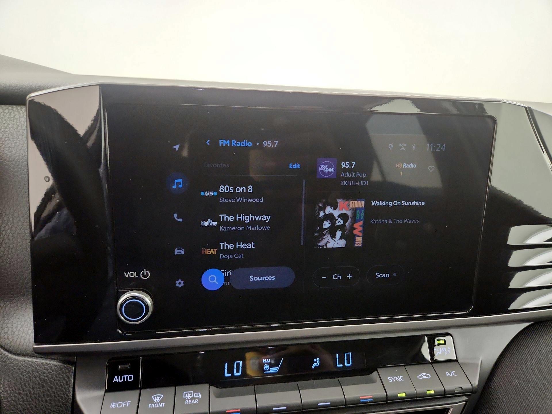 Thumbnail: 2025 Toyota Camry - 15