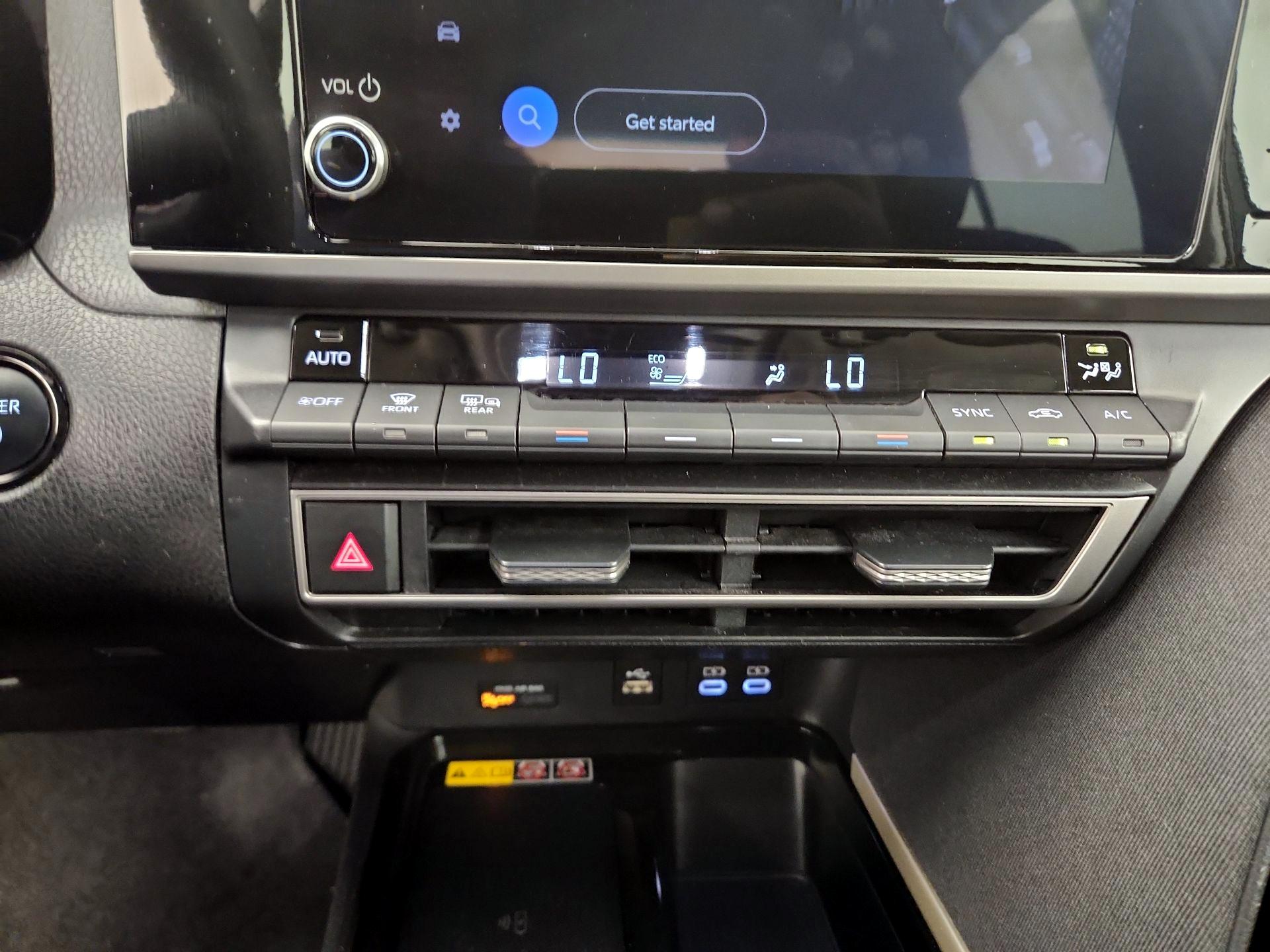 Thumbnail: 2025 Toyota Camry - 16