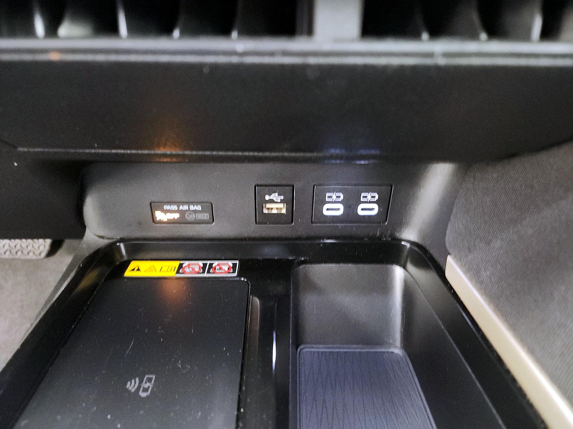 Thumbnail: 2025 Toyota Camry - 18