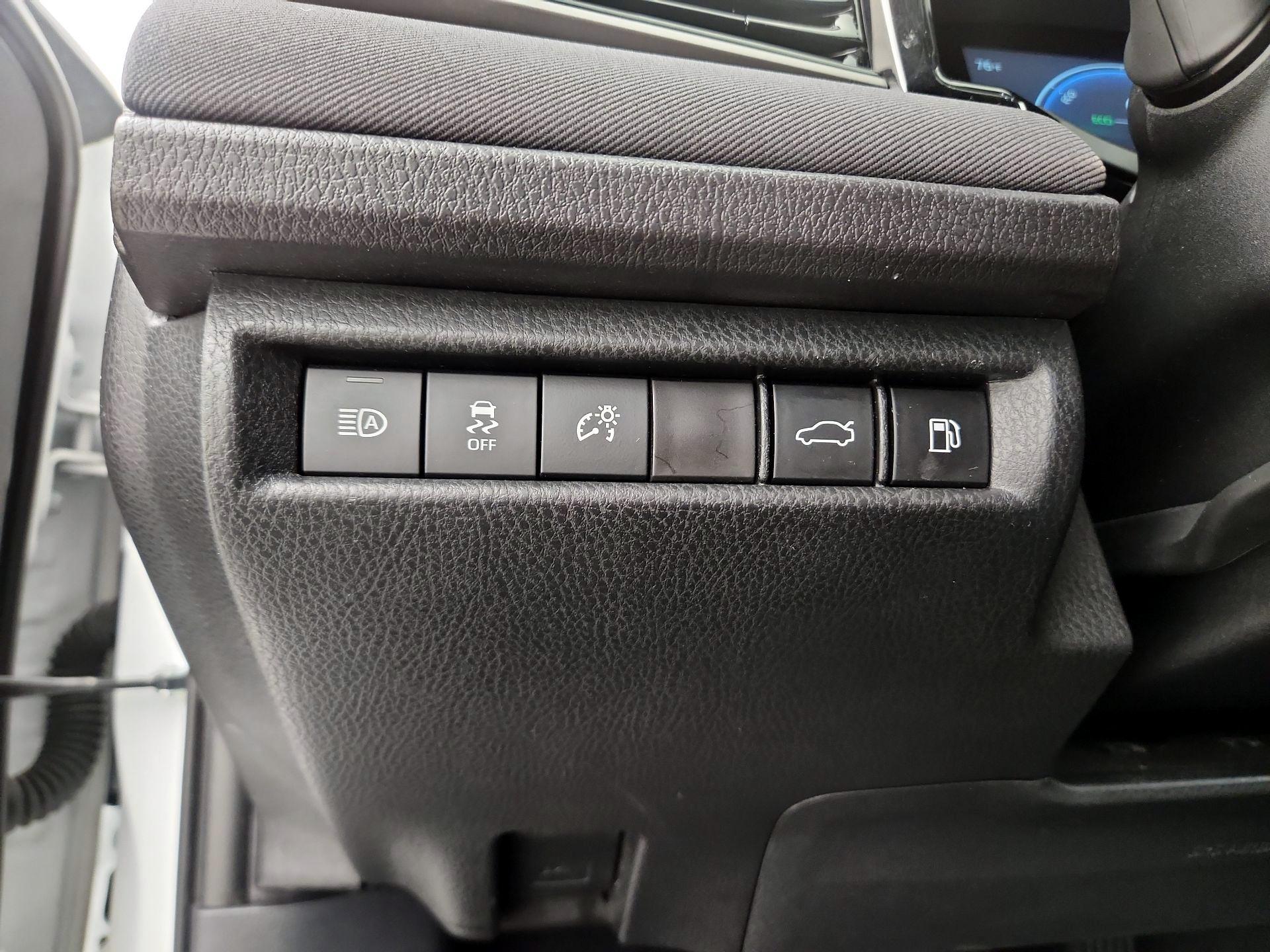 Thumbnail: 2025 Toyota Camry - 13