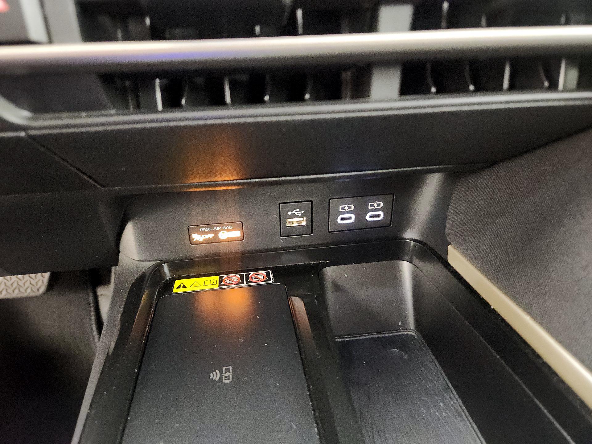 Thumbnail: 2025 Toyota Camry - 18