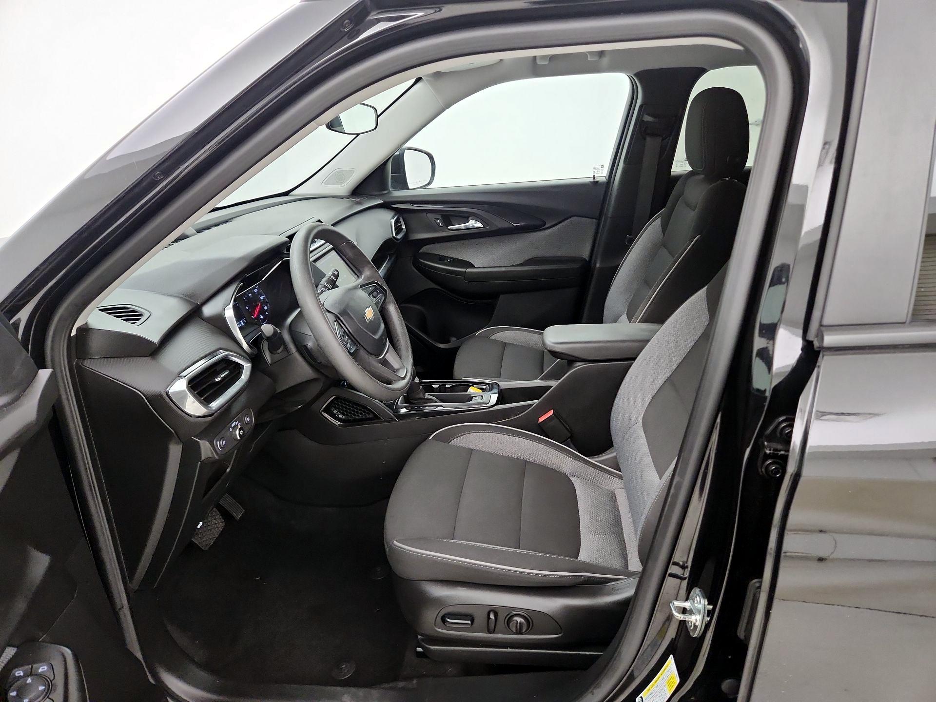 Thumbnail: 2023 Chevrolet TrailBlazer - 11