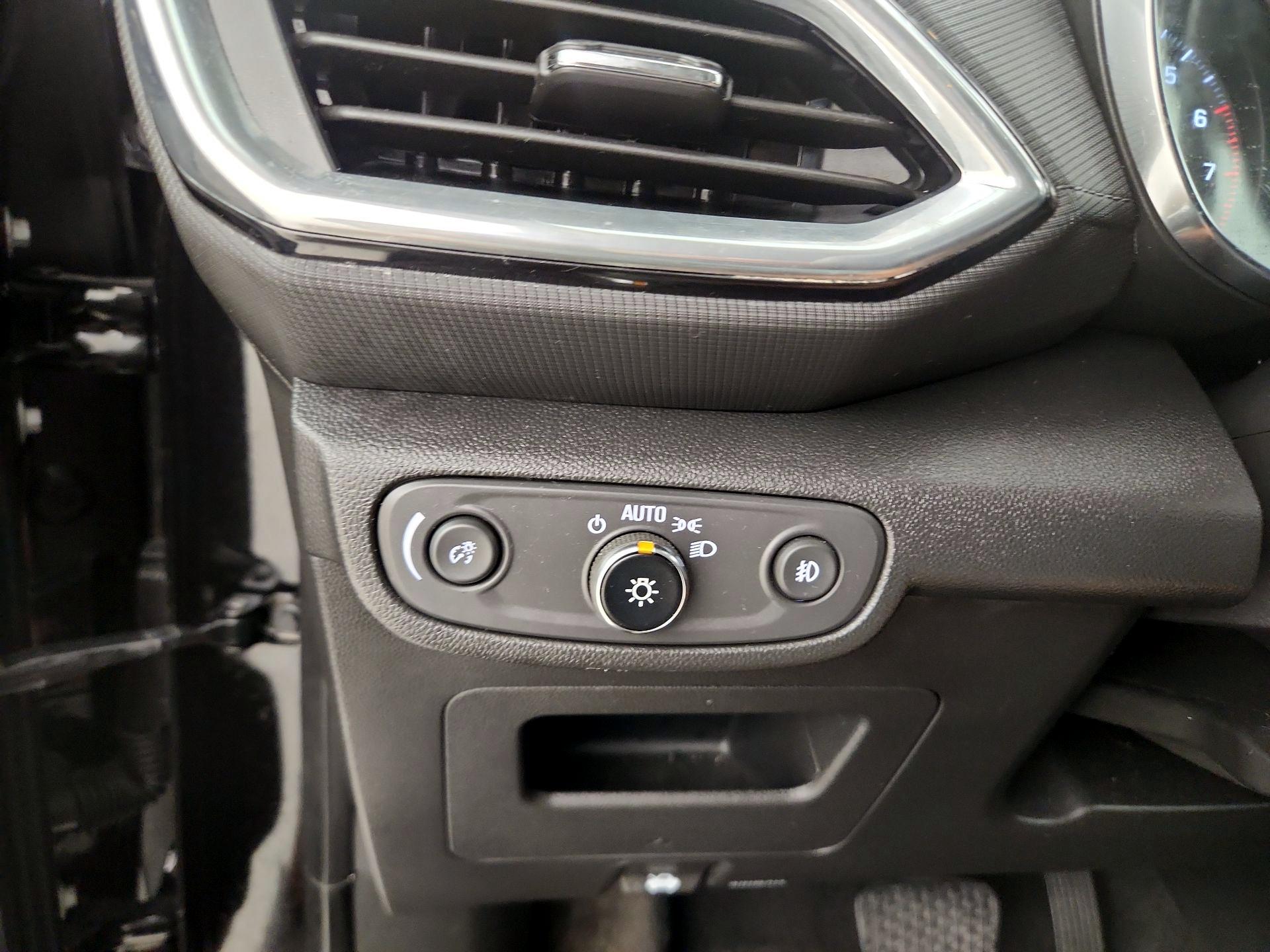 Thumbnail: 2023 Chevrolet TrailBlazer - 13