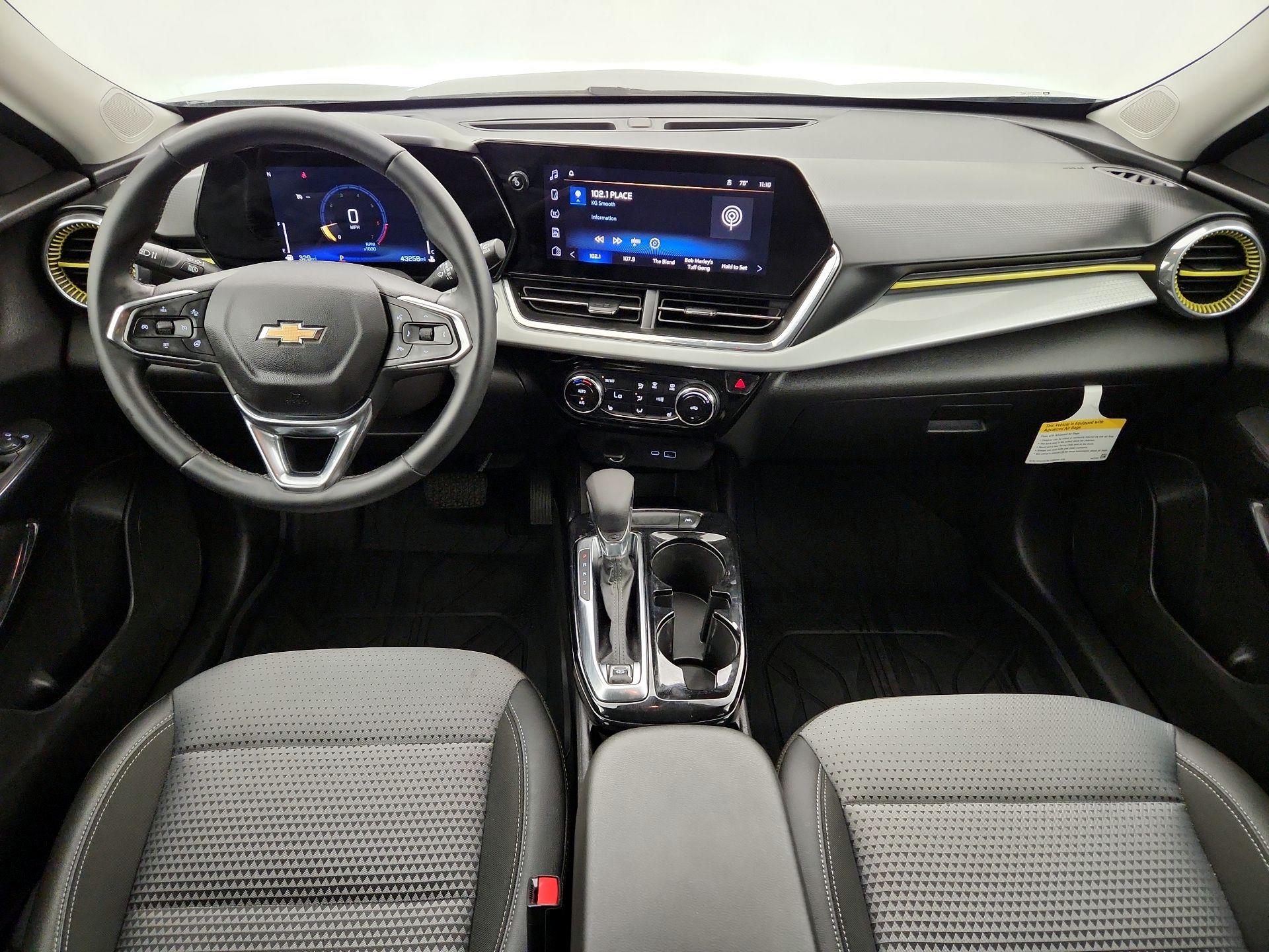 Thumbnail: 2025 Chevrolet Trax - 9