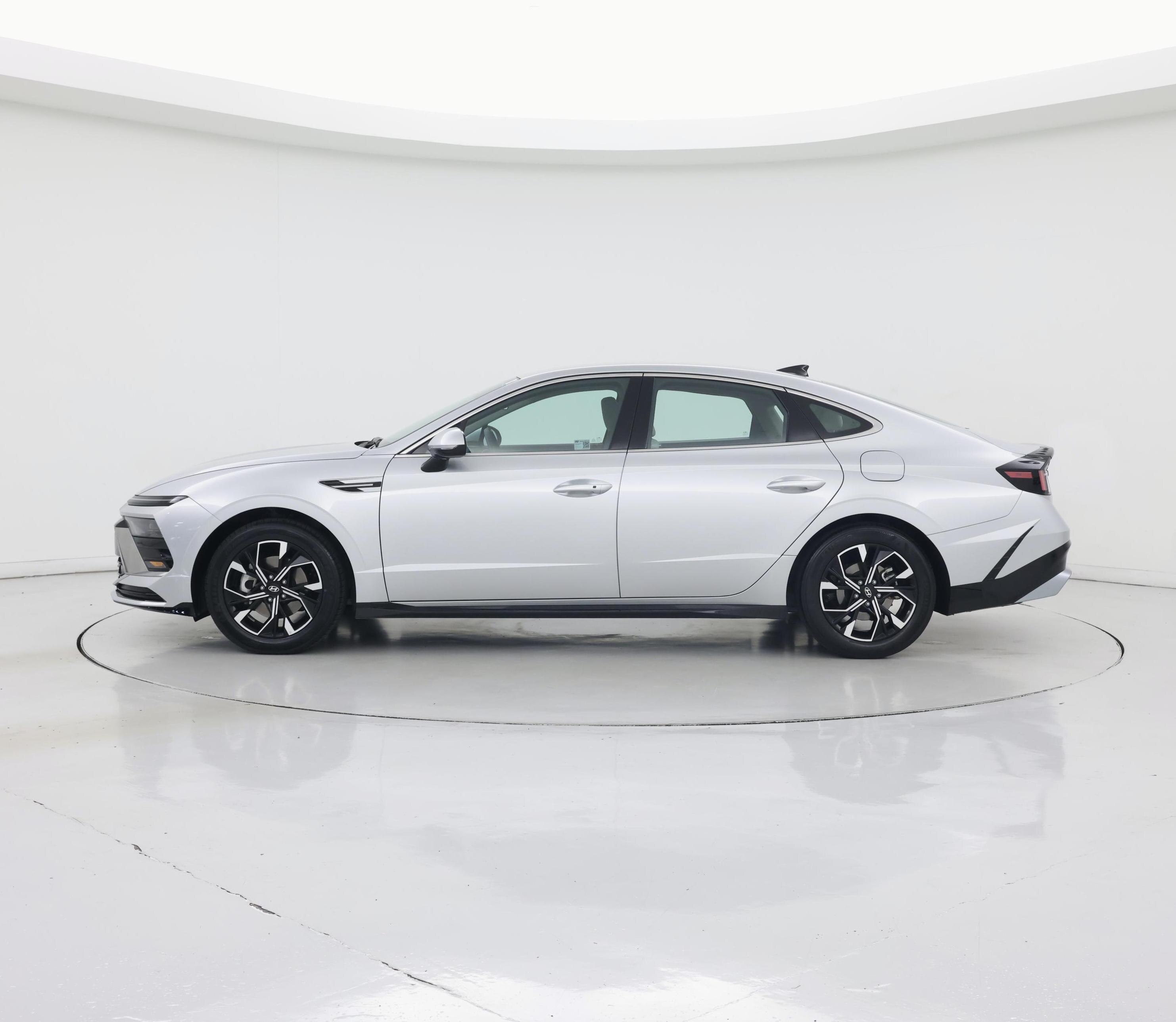 Thumbnail: 2025 Hyundai Sonata - 3