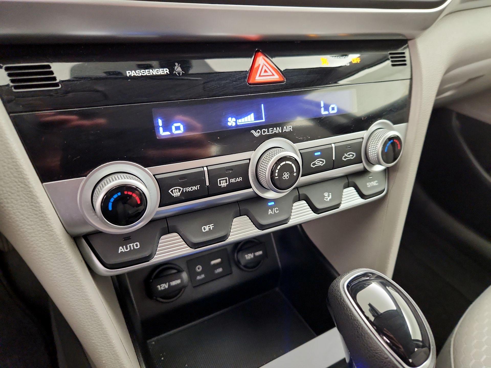 Thumbnail: 2020 Hyundai Elantra - 16