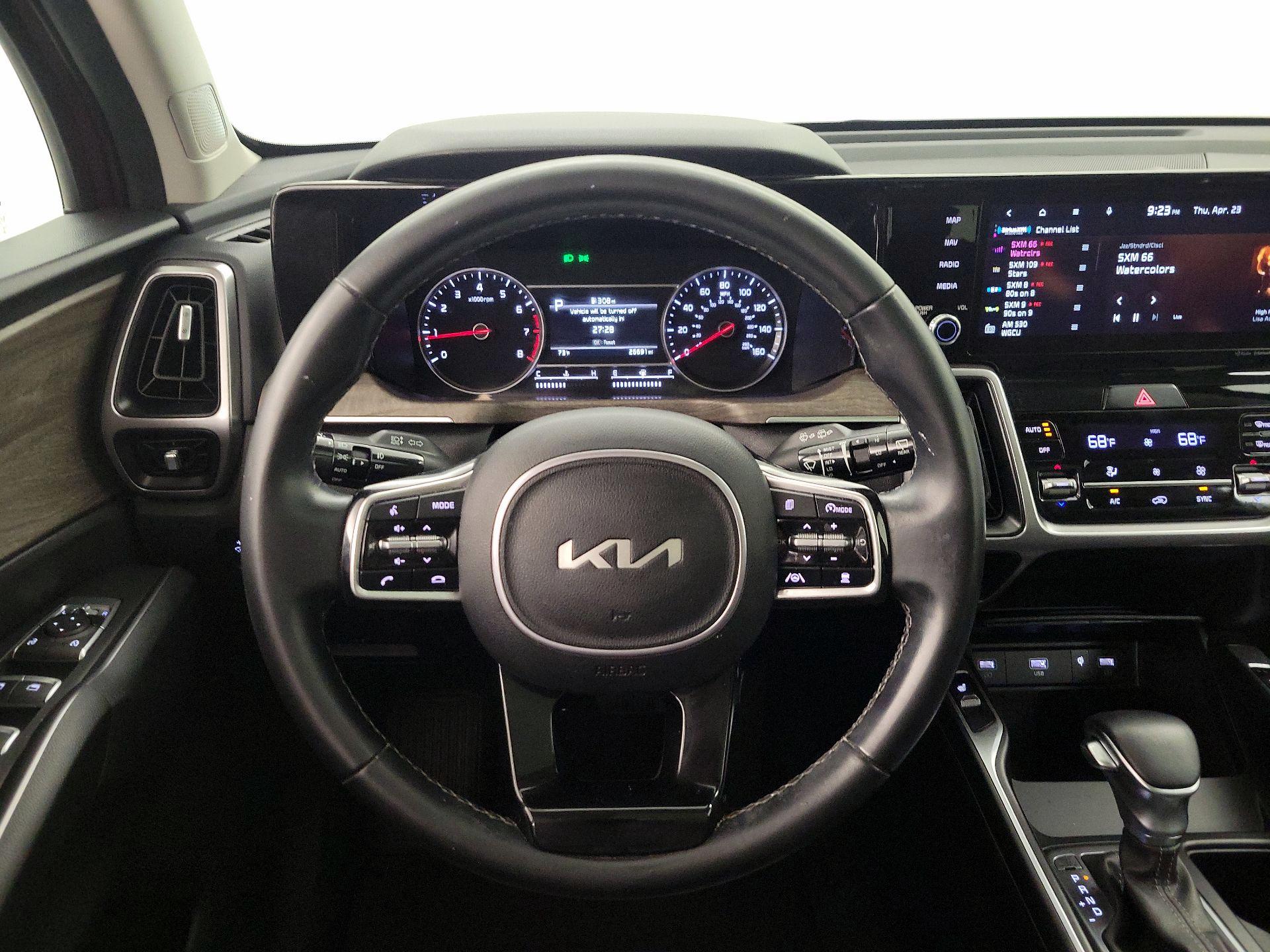 Thumbnail: 2023 Kia Sorento - 10