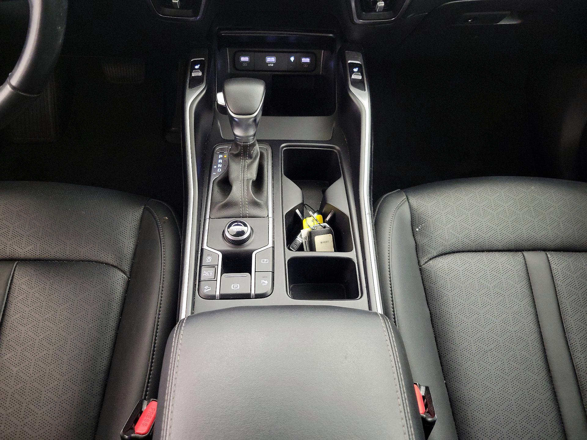 Thumbnail: 2023 Kia Sorento - 18