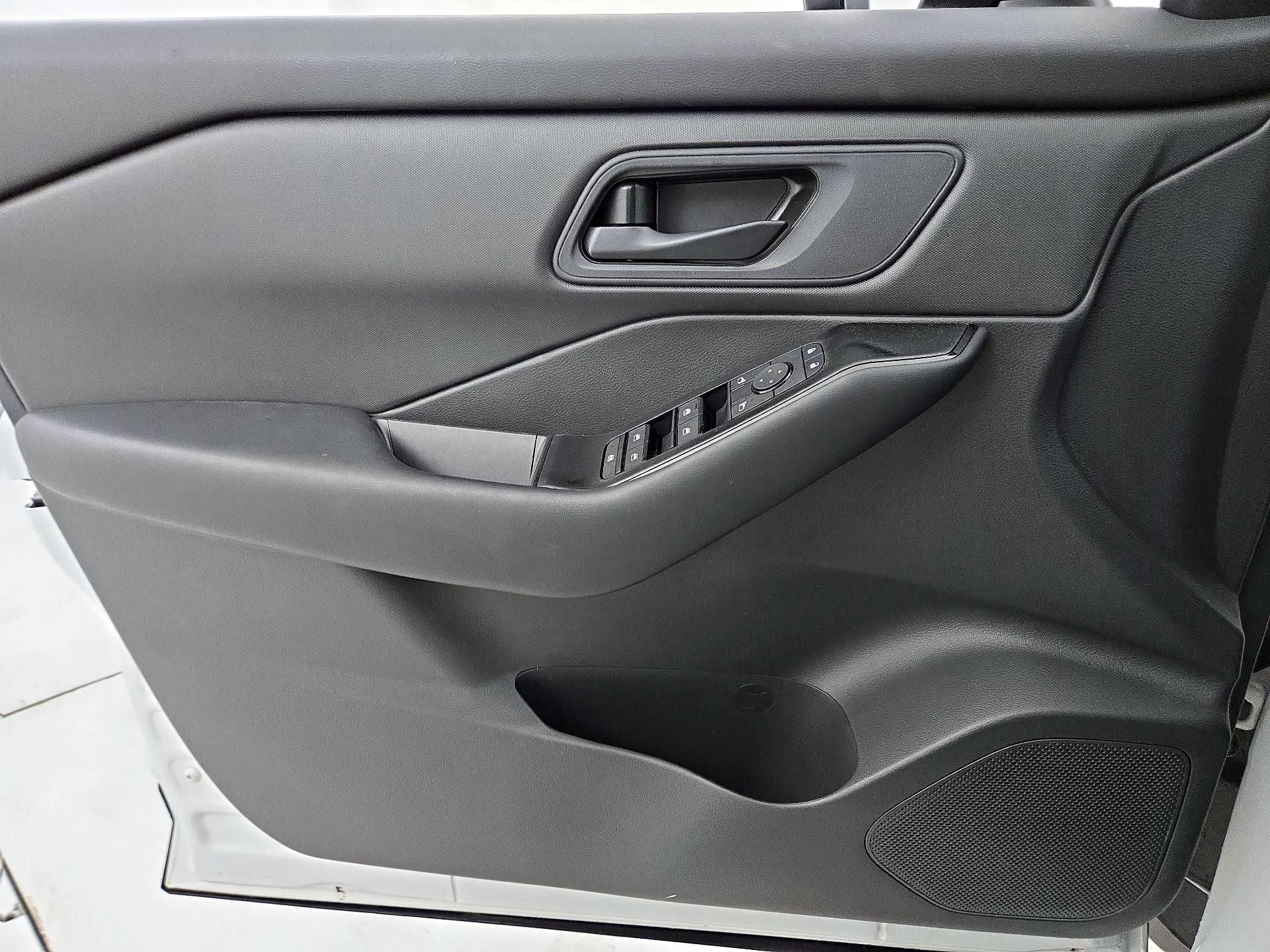 Thumbnail: 2025 Nissan Rogue - 12