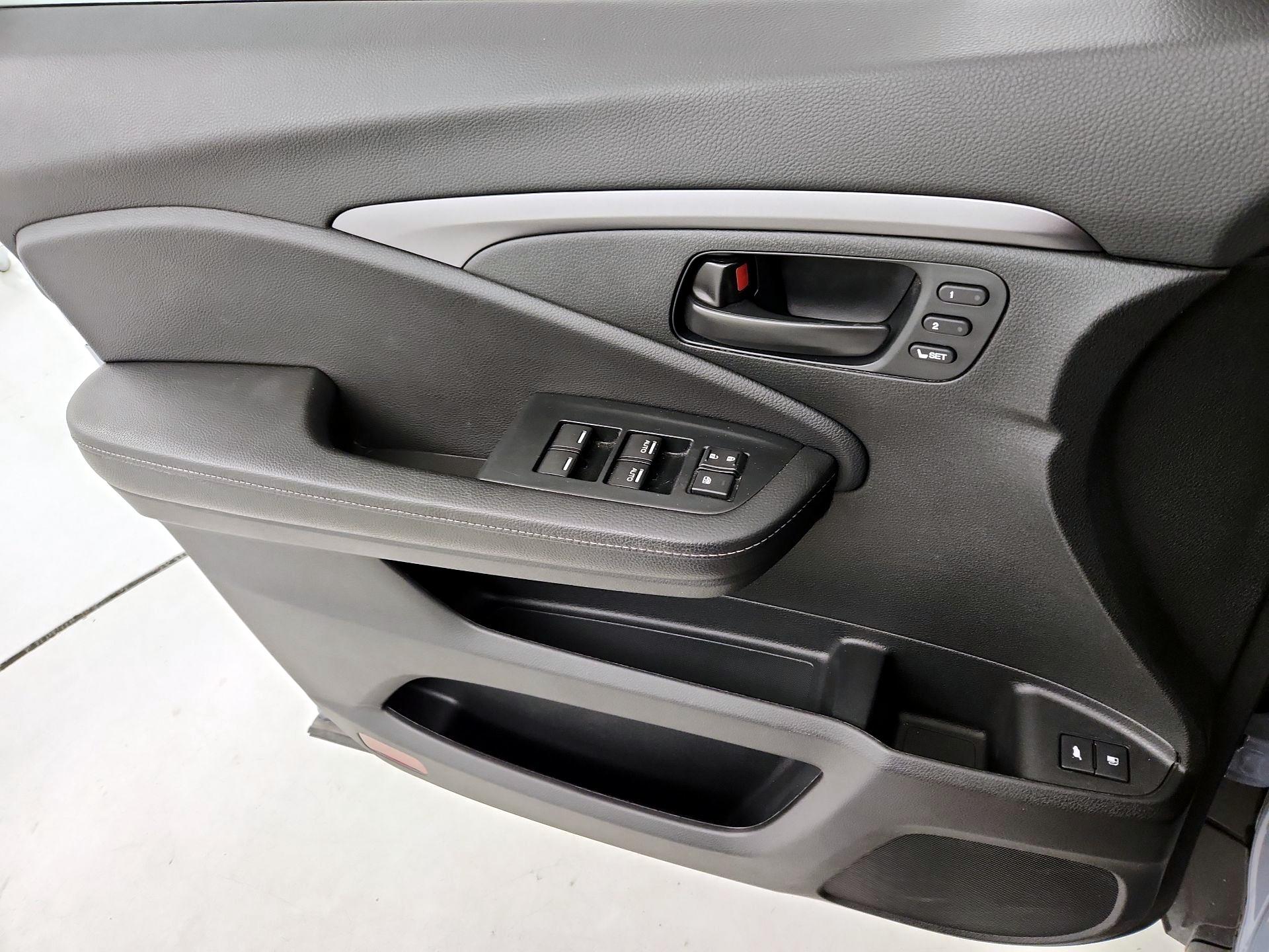 Thumbnail: 2023 Honda Passport - 12