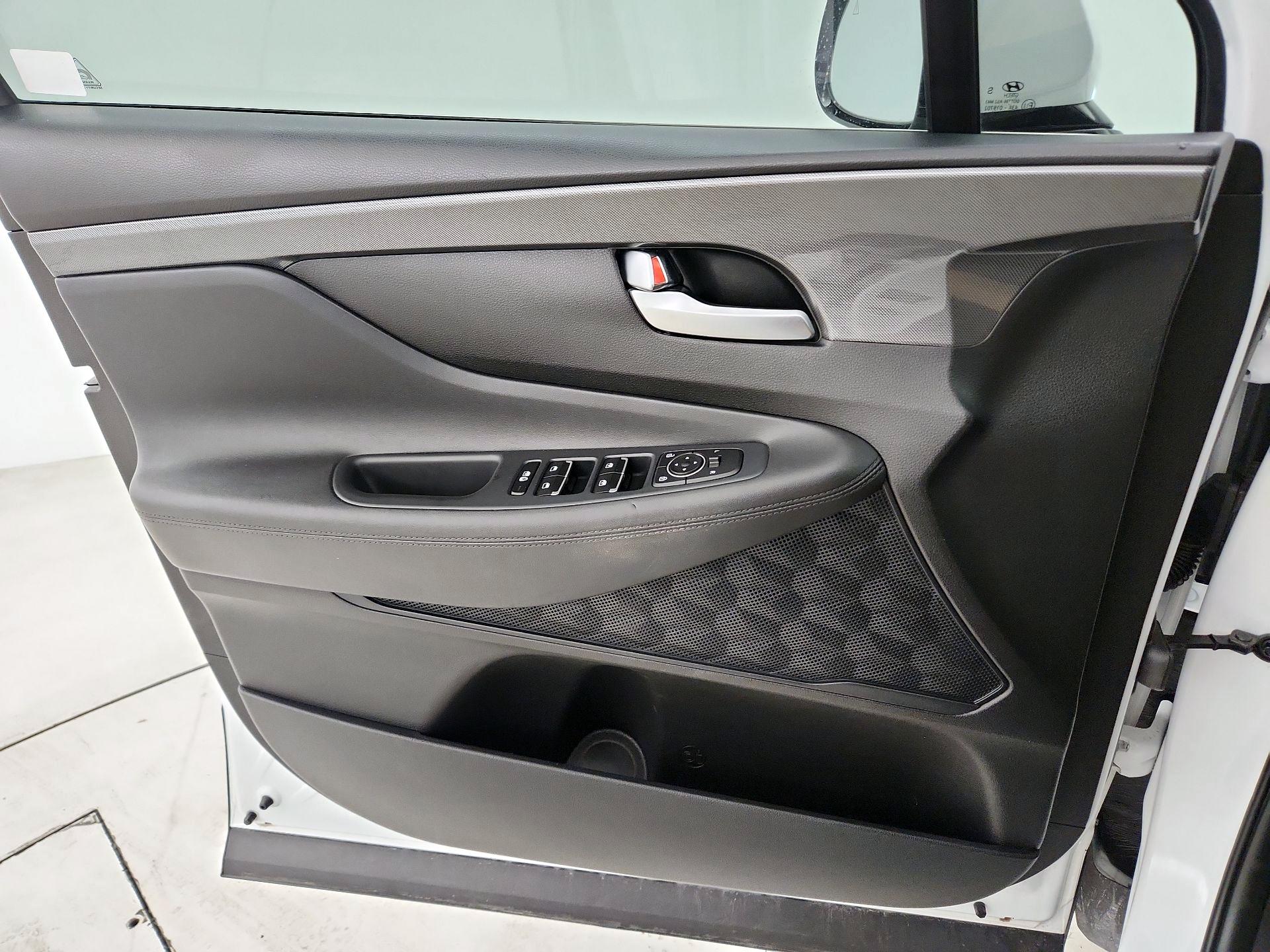 Thumbnail: 2023 Hyundai Santa Fe - 12