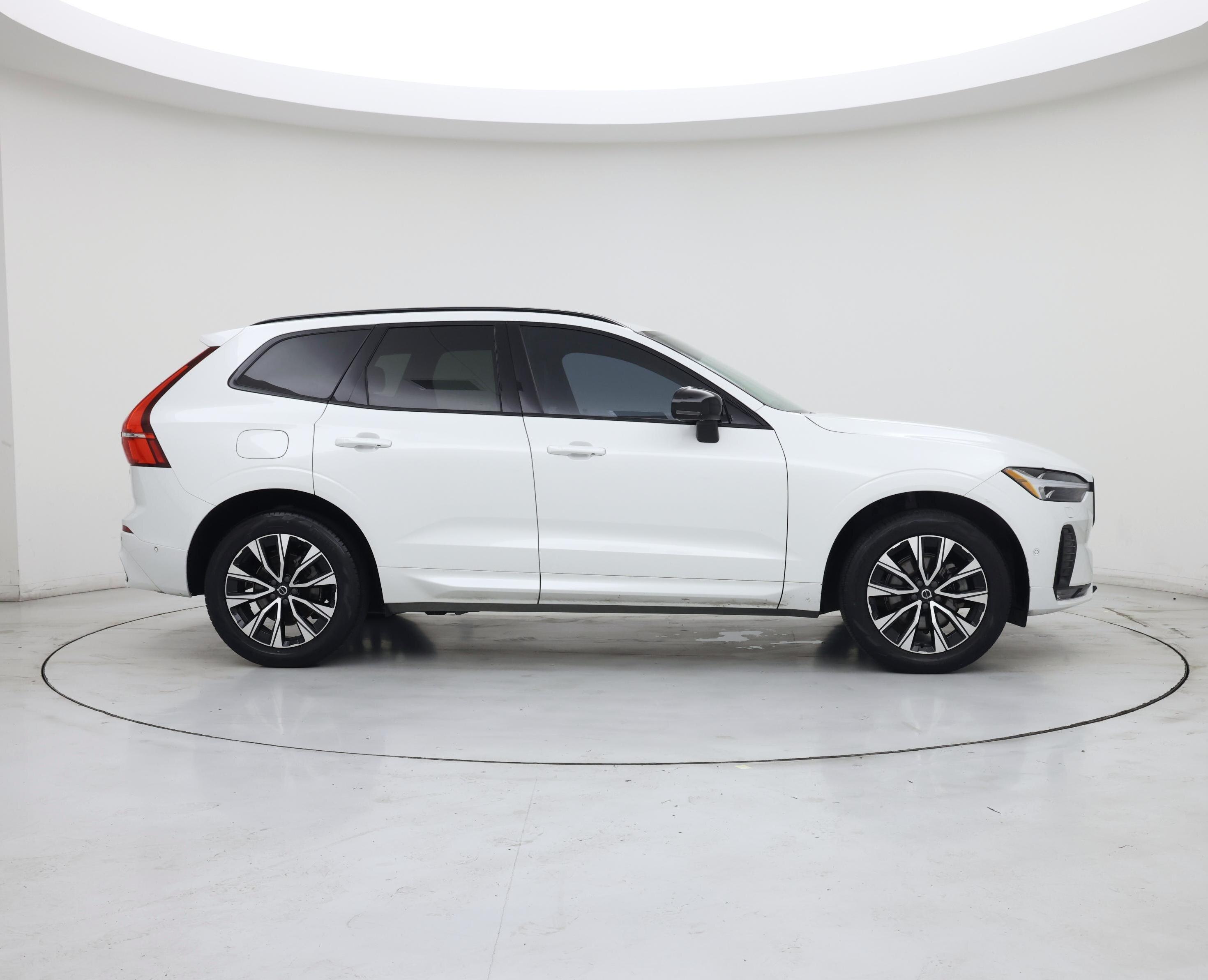 Thumbnail: 2024 Volvo XC60 - 7