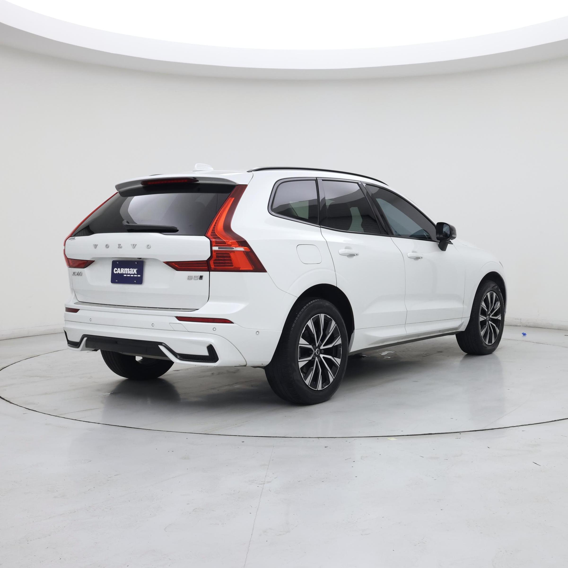 Thumbnail: 2024 Volvo XC60 - 8