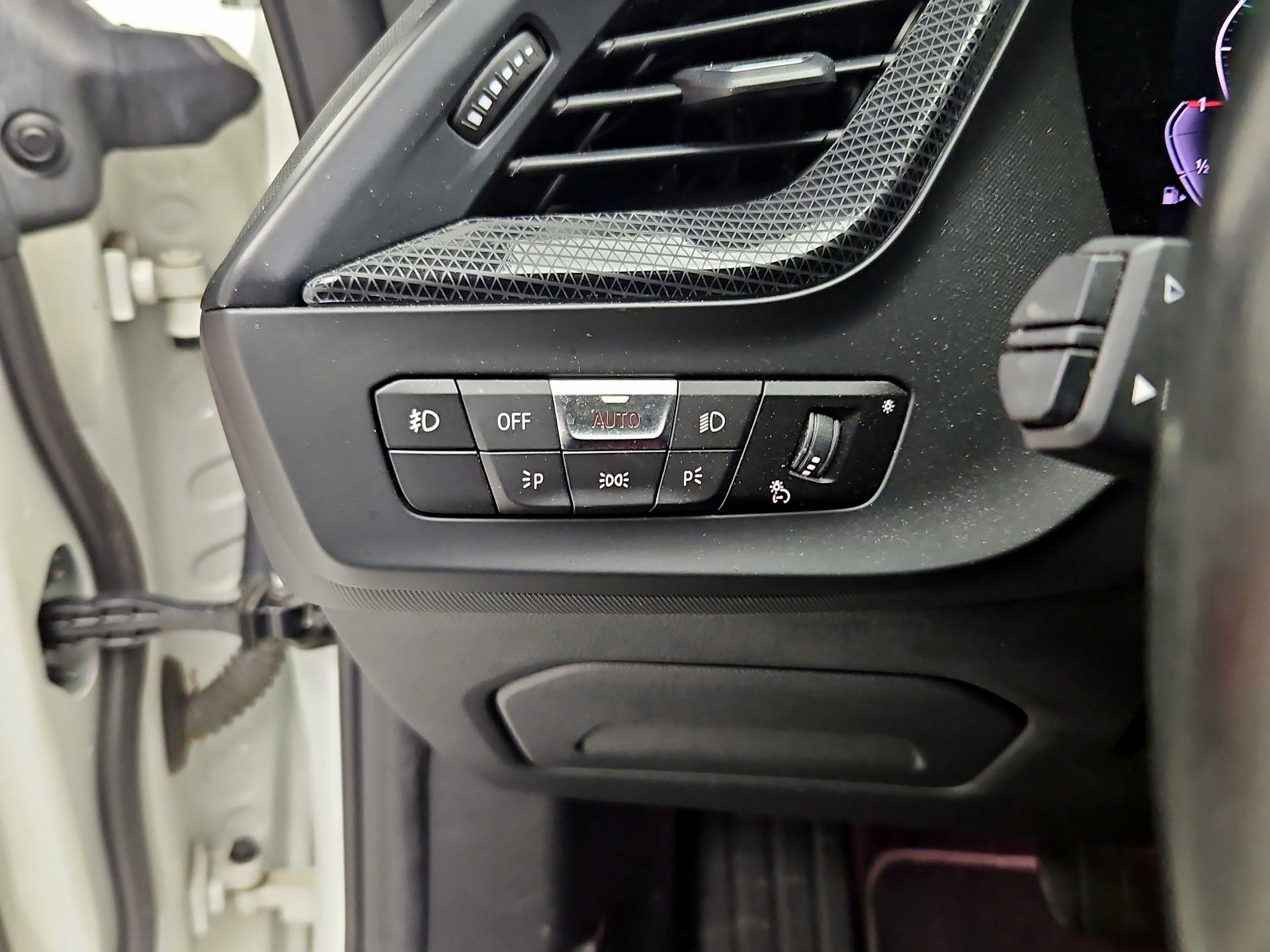 Thumbnail: 2021 BMW 2 Series - 13