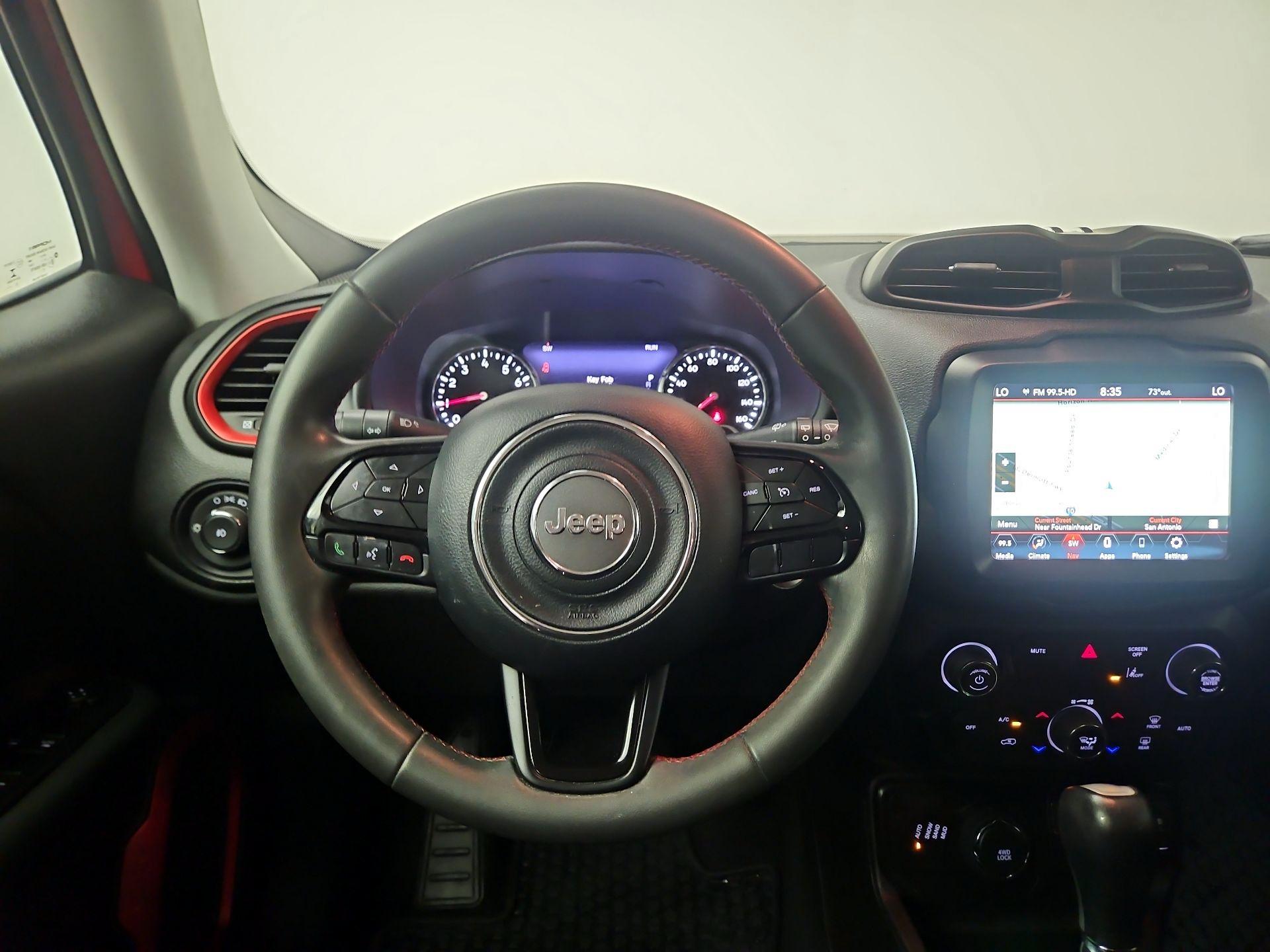 Thumbnail: 2022 Jeep Renegade - 10
