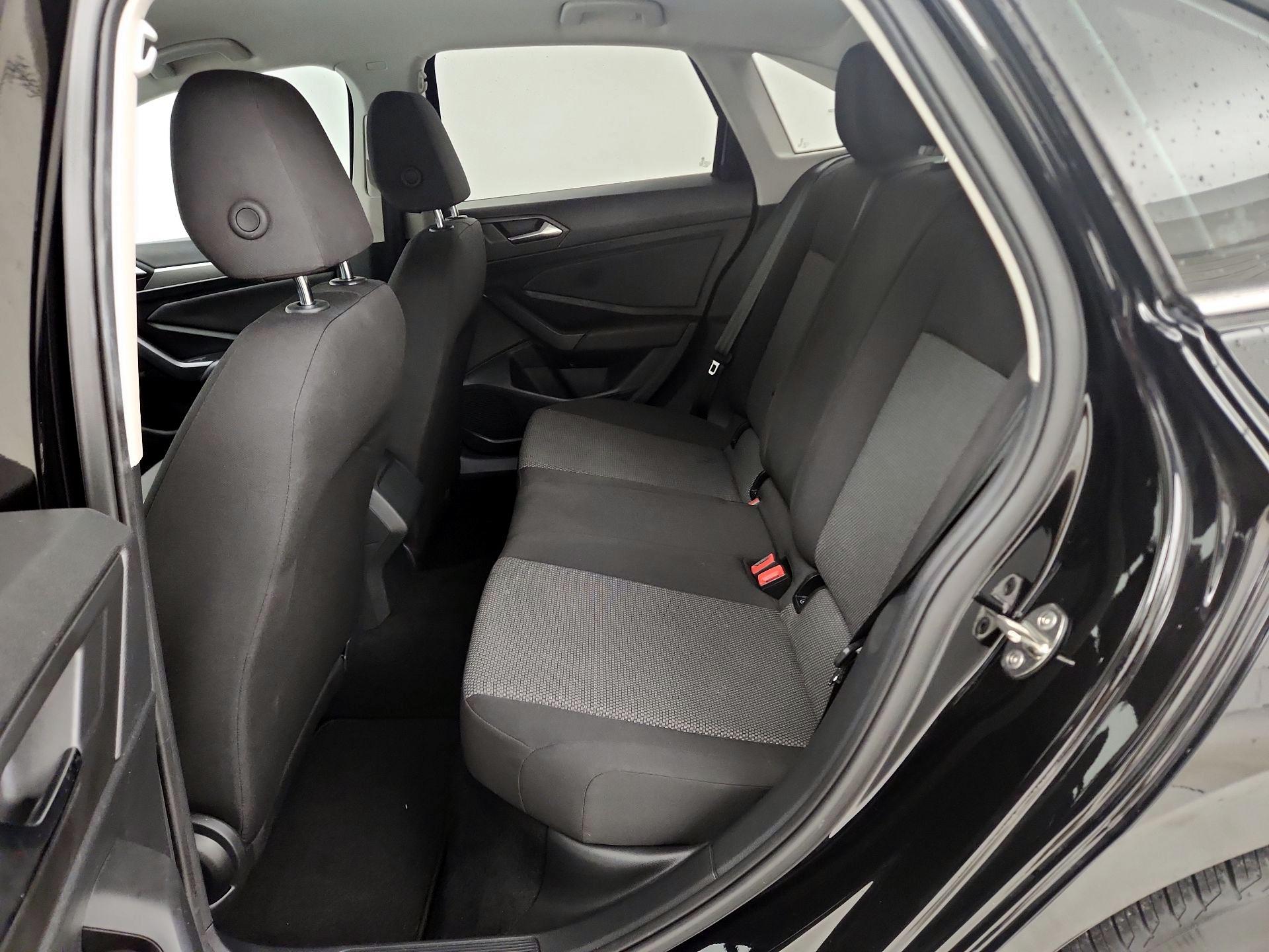 Thumbnail: 2021 Volkswagen Jetta - 19