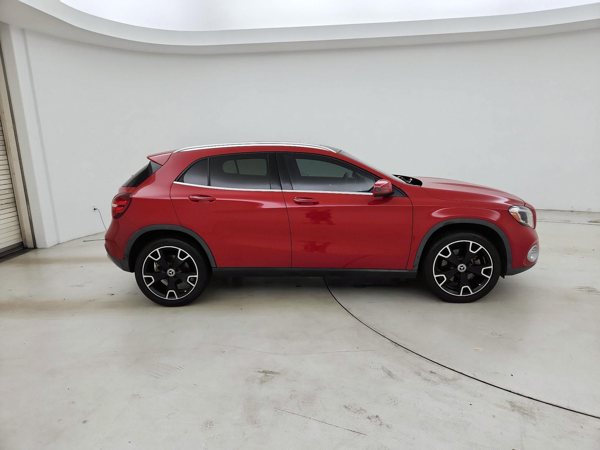 Thumbnail: 2018 Mercedes-Benz GLA - 4