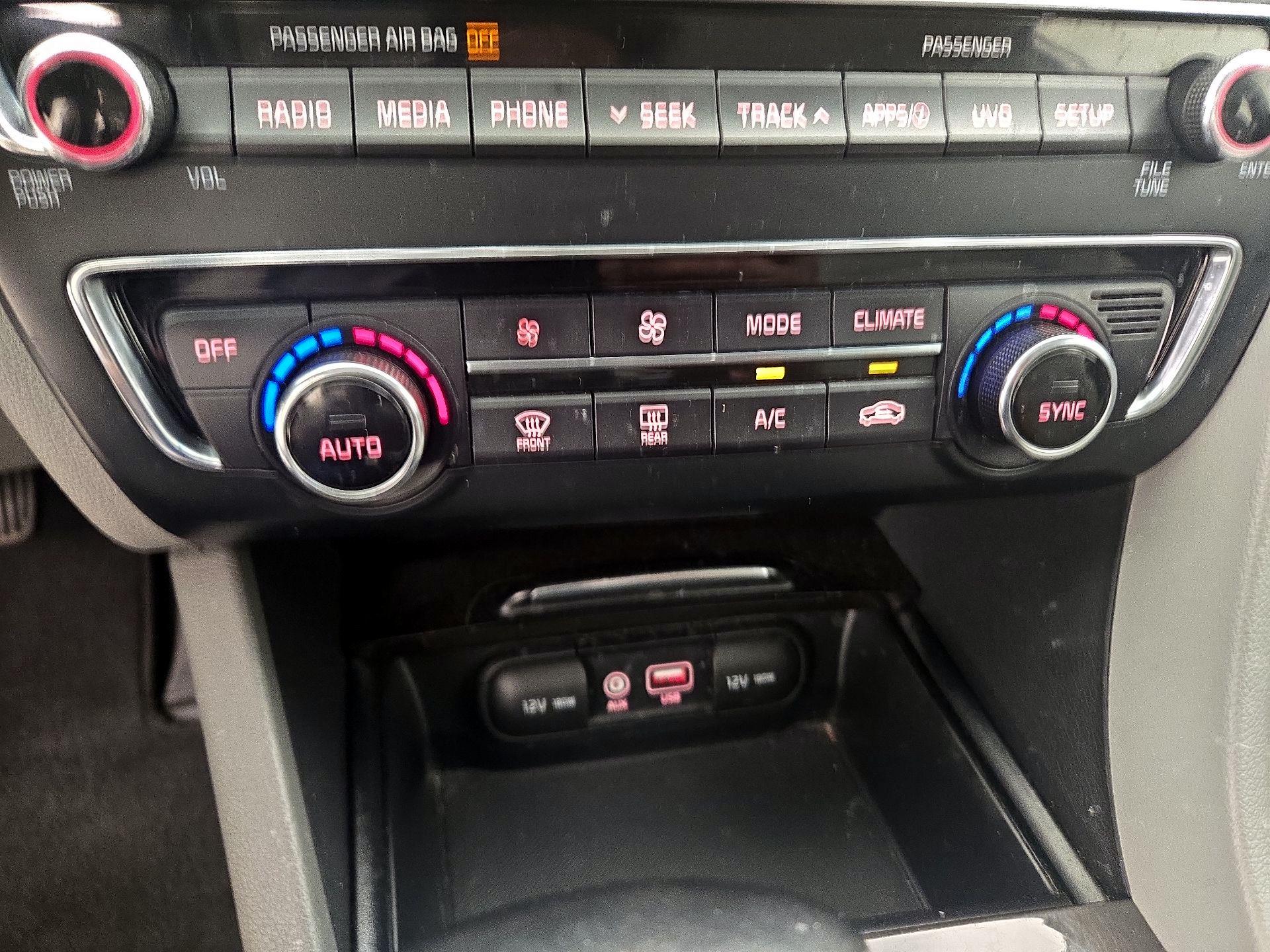 Thumbnail: 2018 Kia Optima - 16