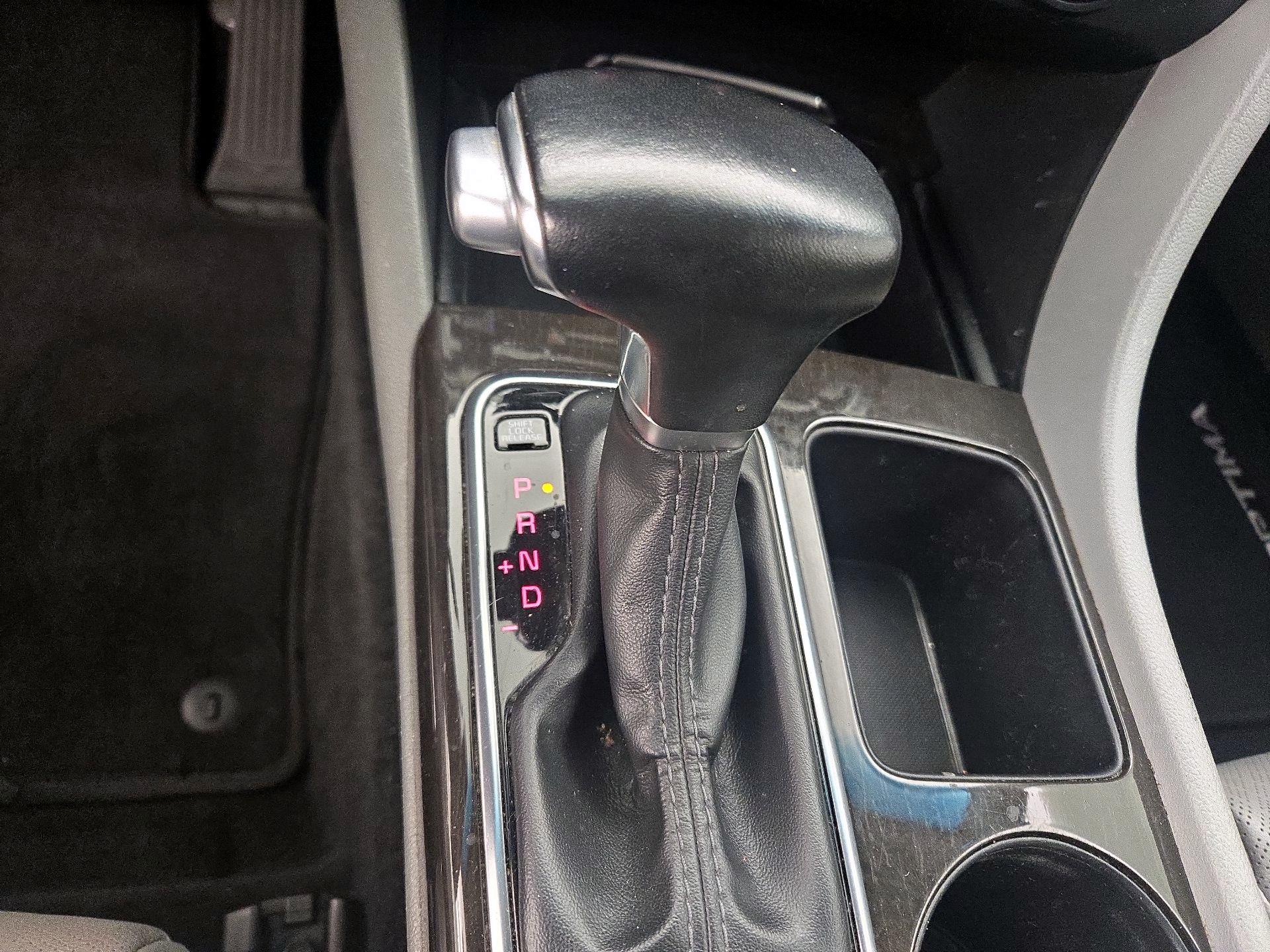 Thumbnail: 2018 Kia Optima - 17