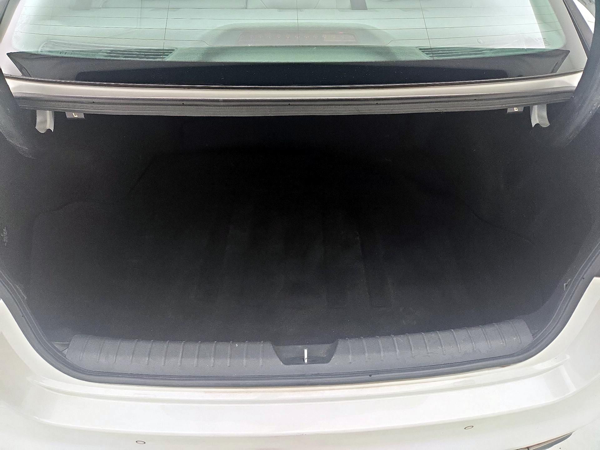 Thumbnail: 2018 Kia Optima - 20