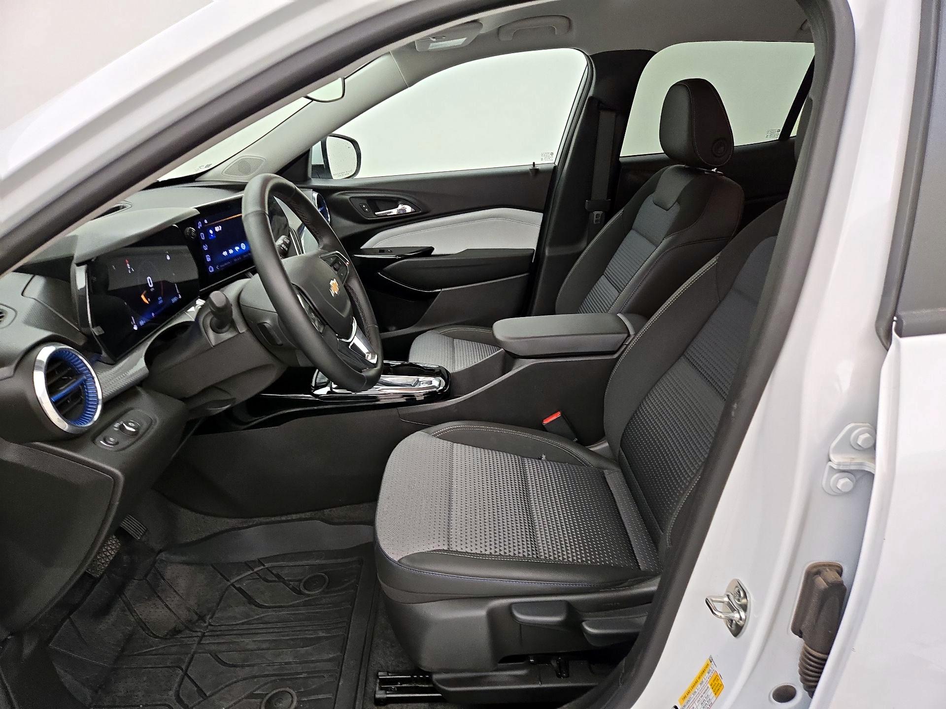 Thumbnail: 2026 Chevrolet Trax - 11