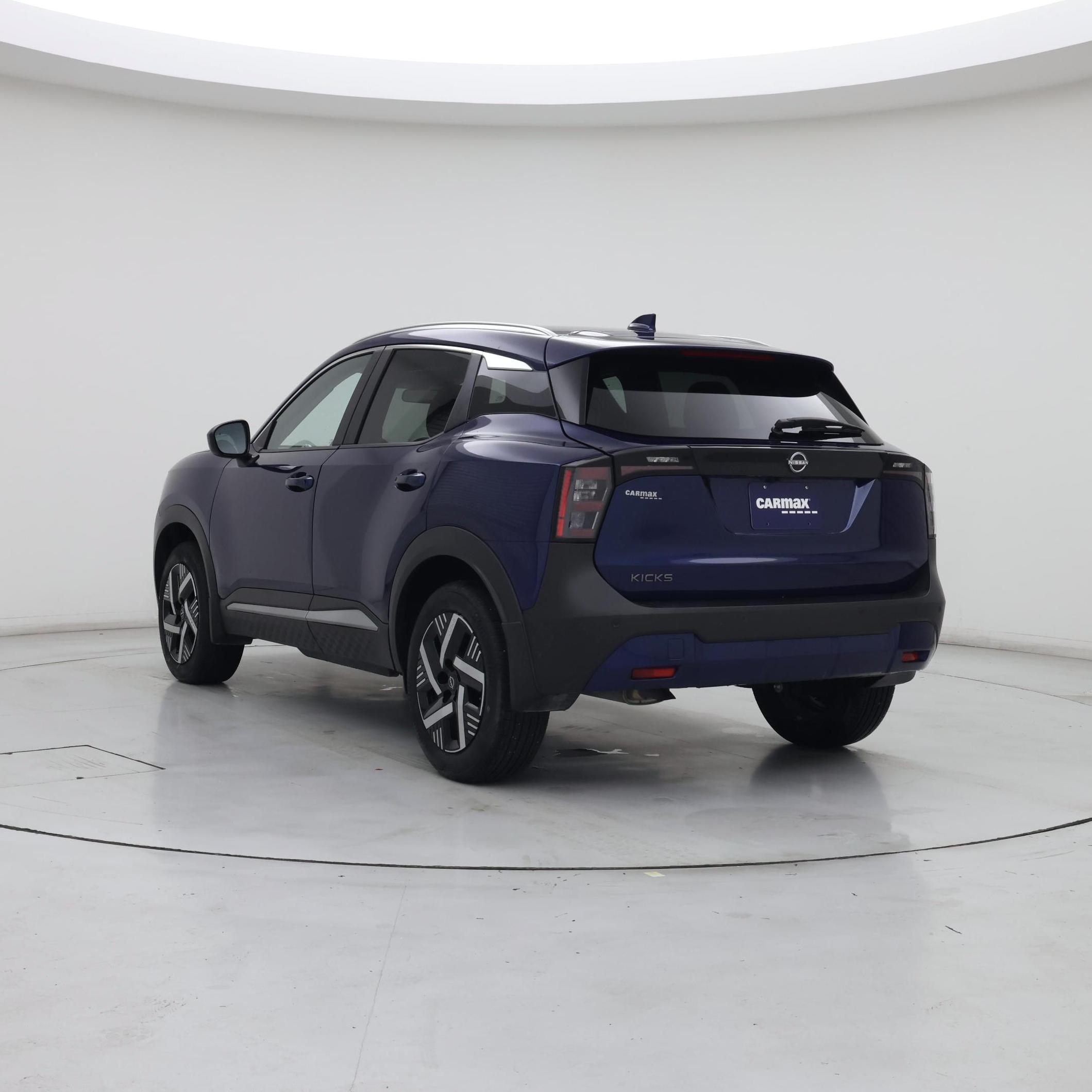Thumbnail: 2025 Nissan Kicks - 2