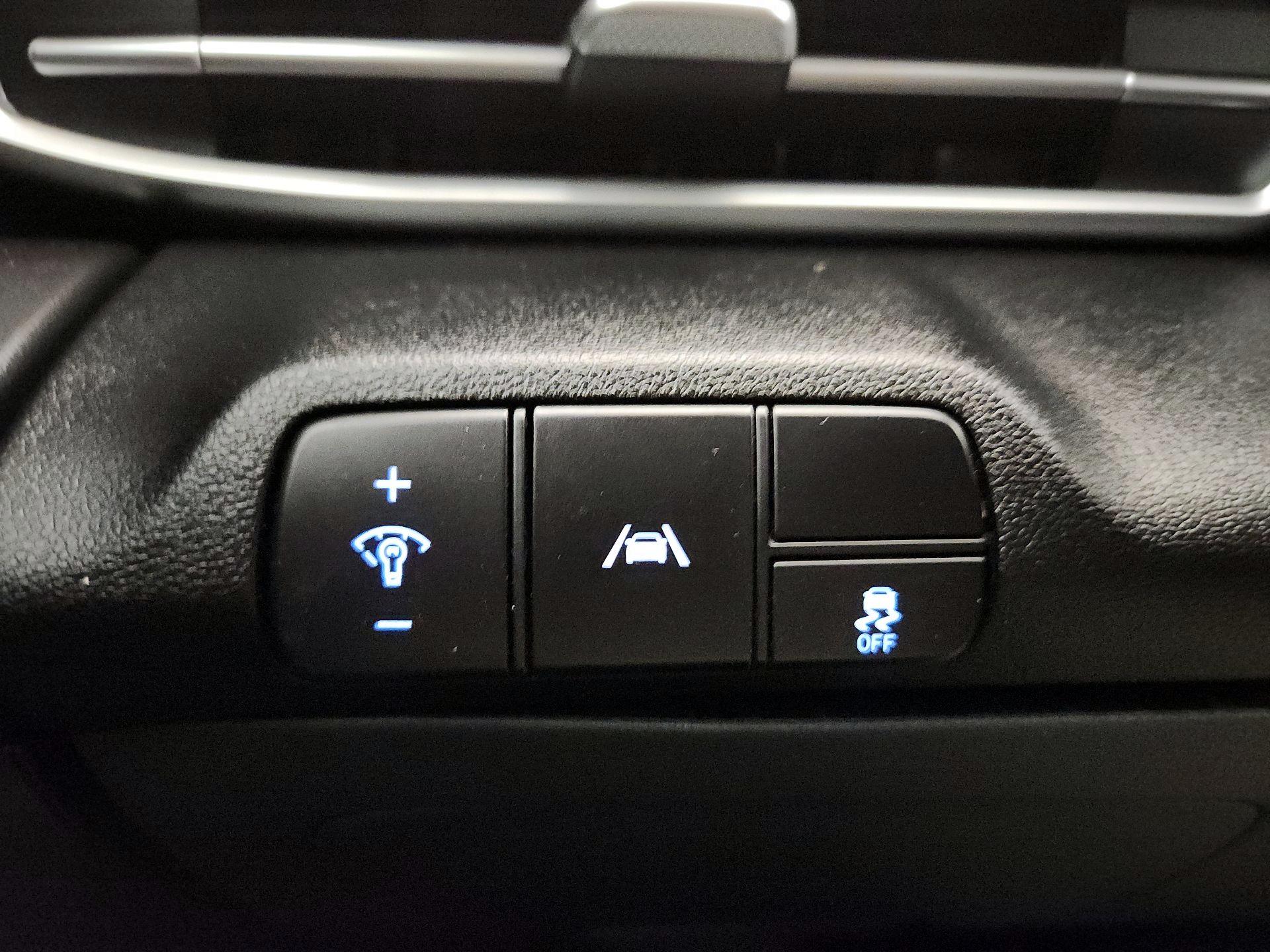 Thumbnail: 2022 Hyundai Elantra - 11